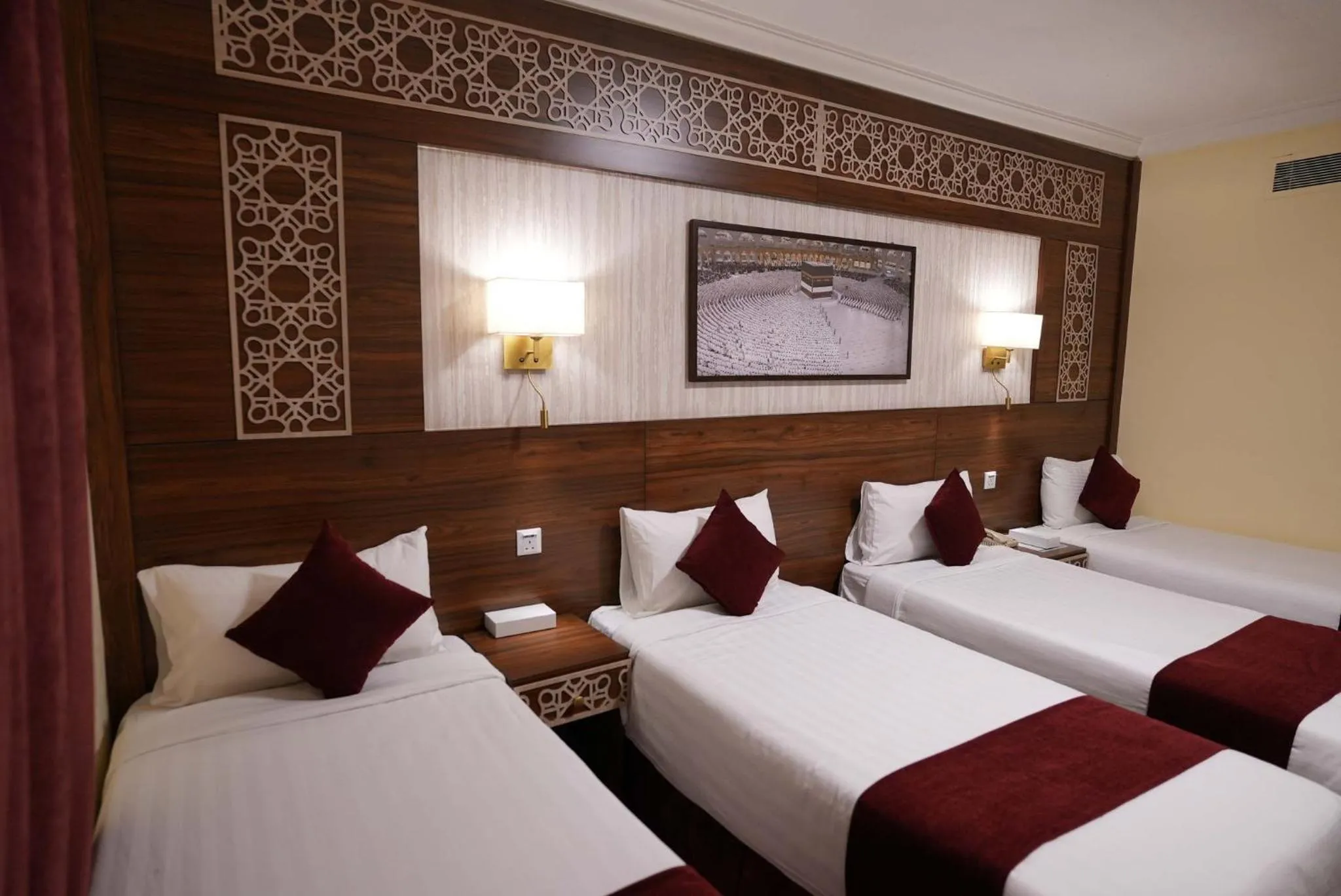 Photo of the whole room, Bed in Abraj Al Tayseer Tuwa Hotel