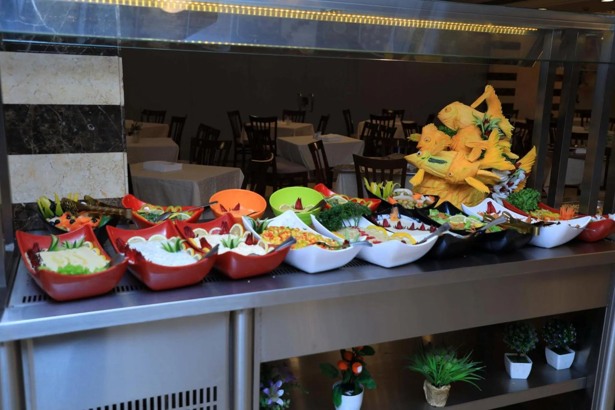 Restaurant/places to eat in Abraj Al Tayseer Tuwa Hotel