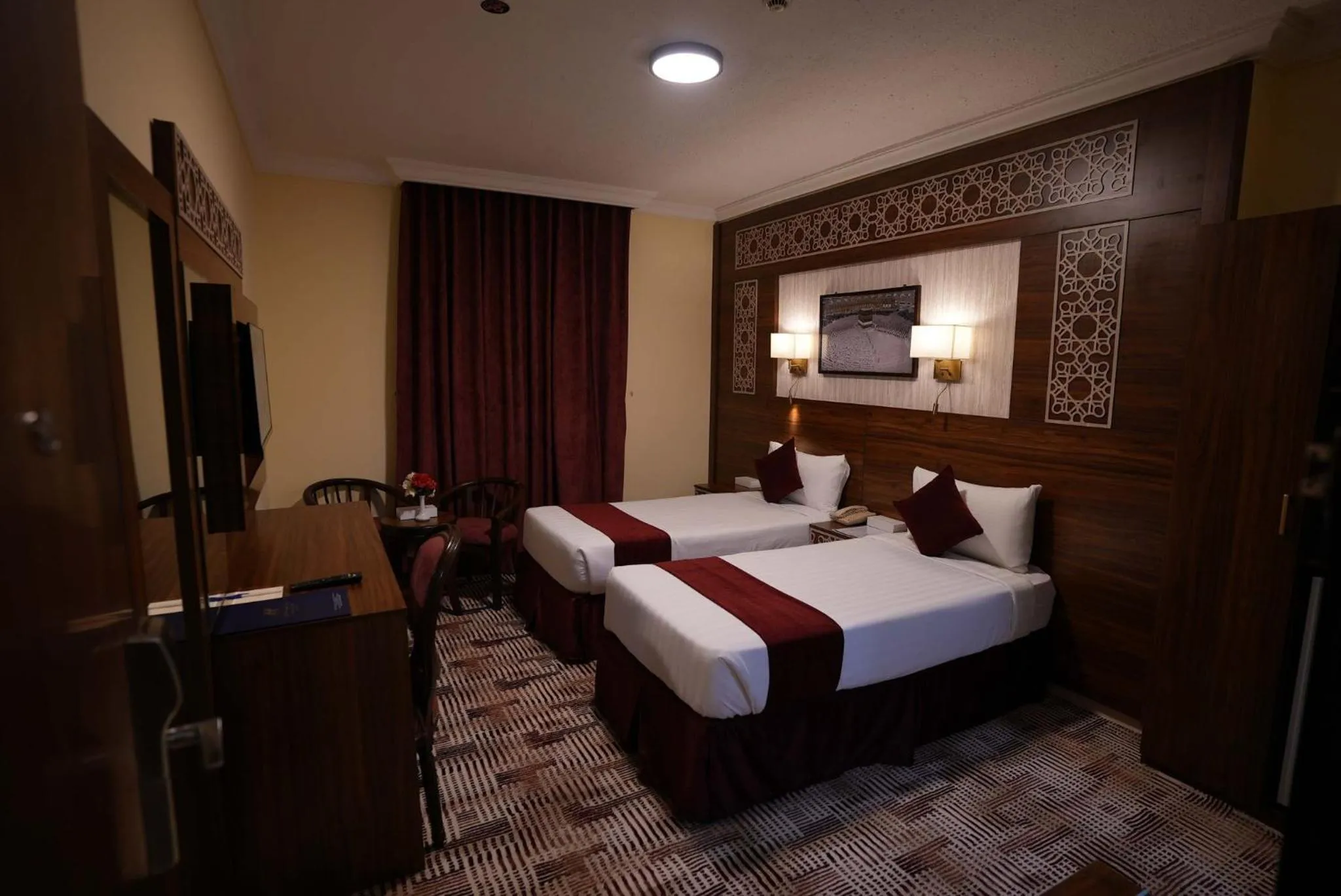 Photo of the whole room, Bed in Abraj Al Tayseer Tuwa Hotel