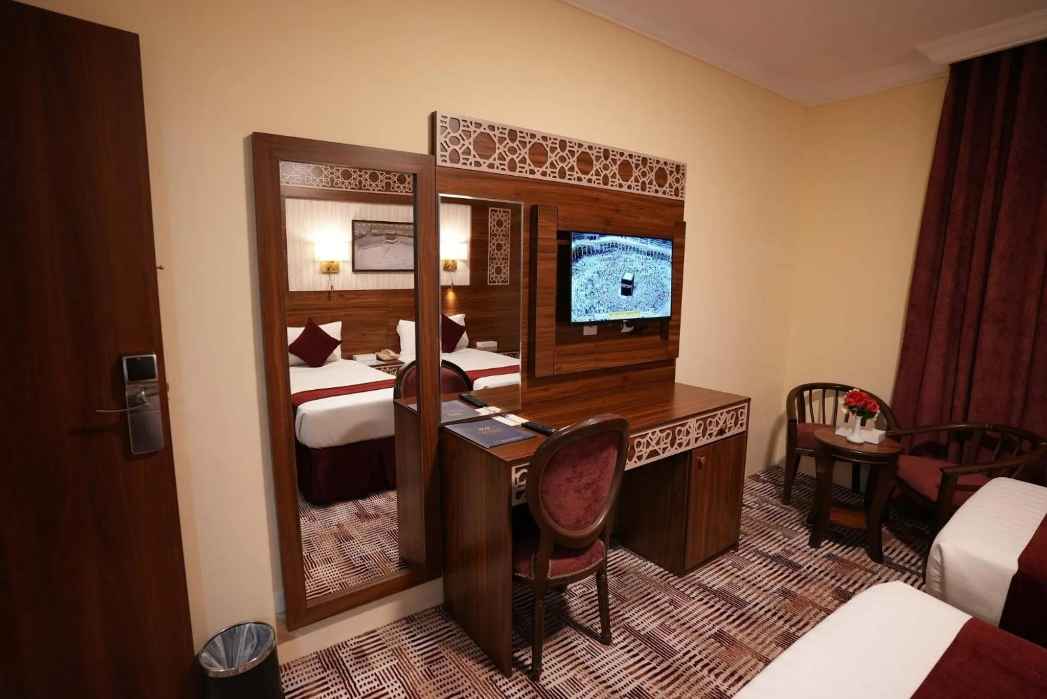 Photo of the whole room, Bed in Abraj Al Tayseer Tuwa Hotel