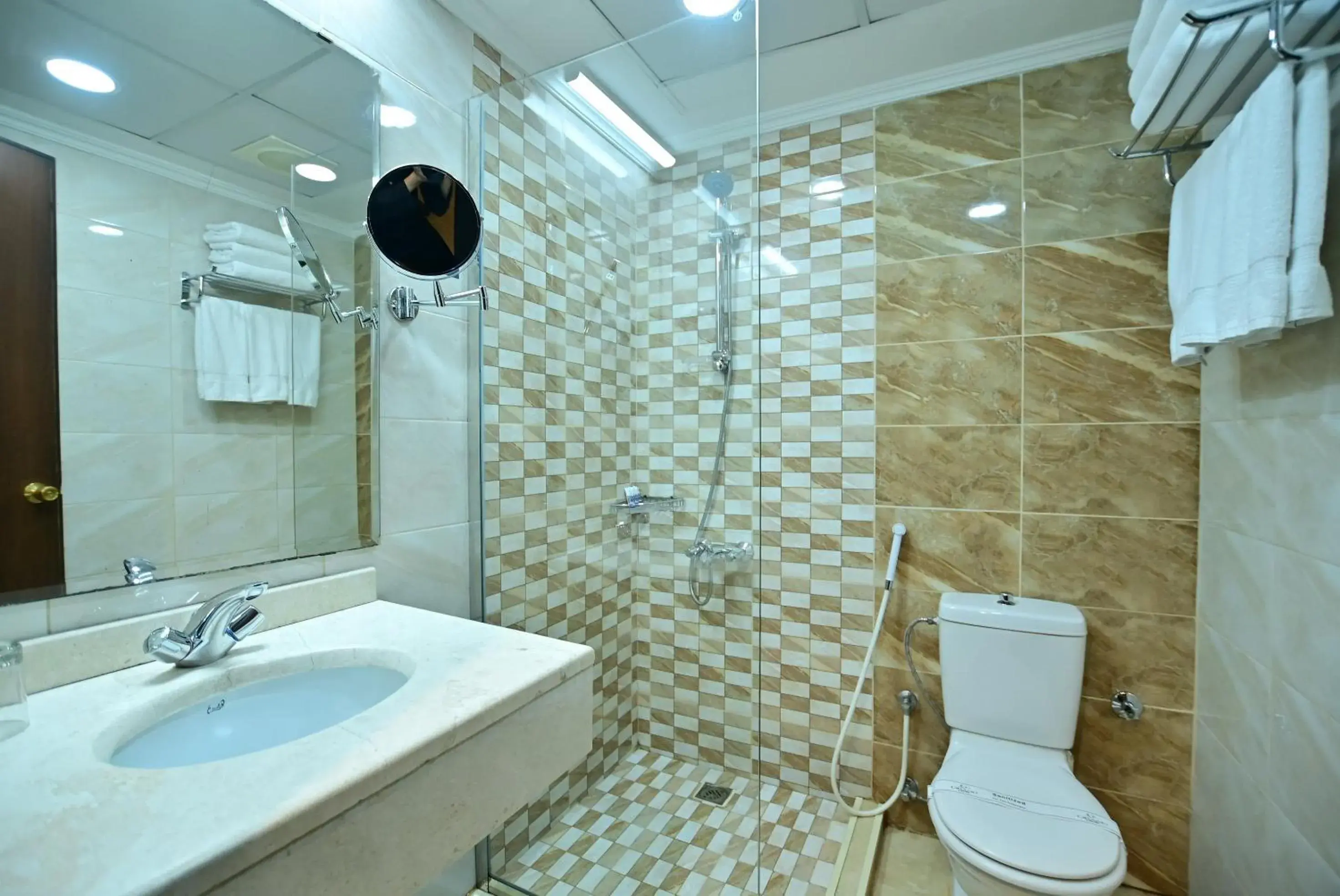 Premium Room with Four Single Beds - Accessible in Abraj Al Tayseer Tuwa Hotel Premium Room with Four Single Beds - Accessible in Abraj Al Tayseer Tuwa Hotel