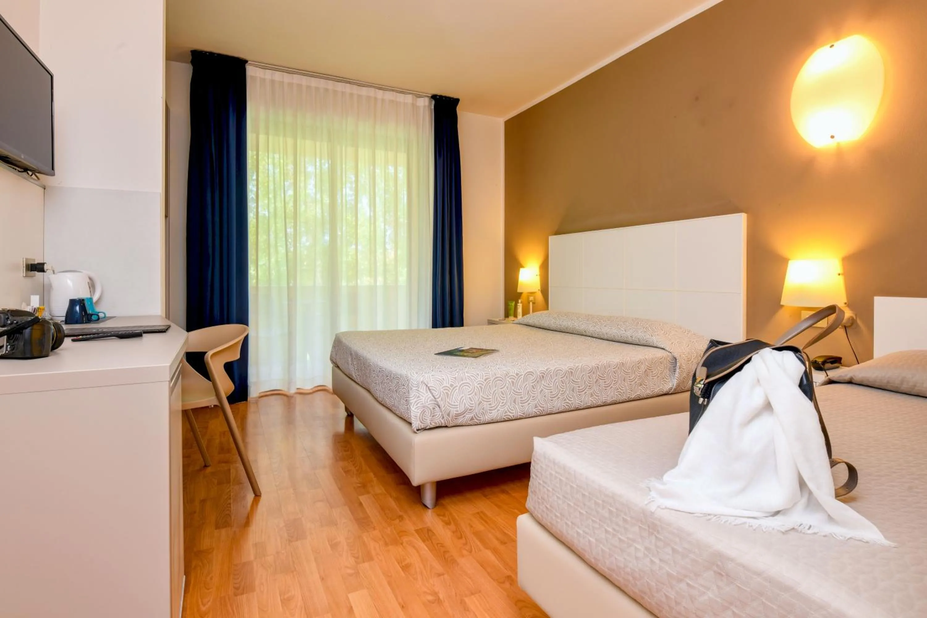 Bedroom, Bed in Hotel Riel