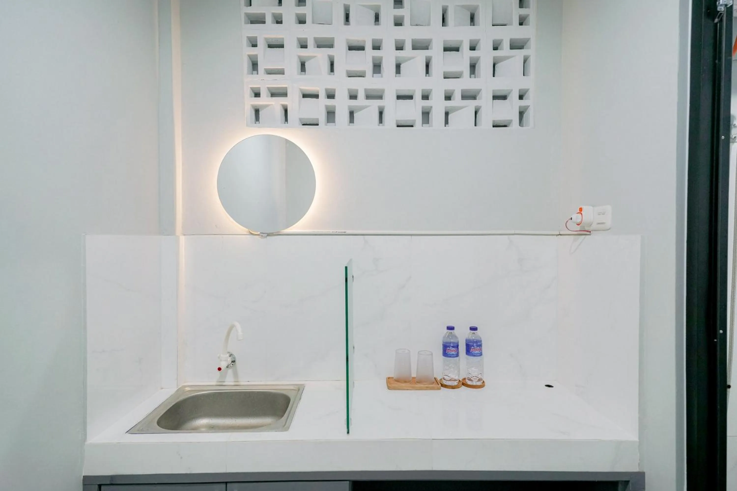 Bathroom in RedDoorz Syariah At Jalan Endro Suratmin Lampung