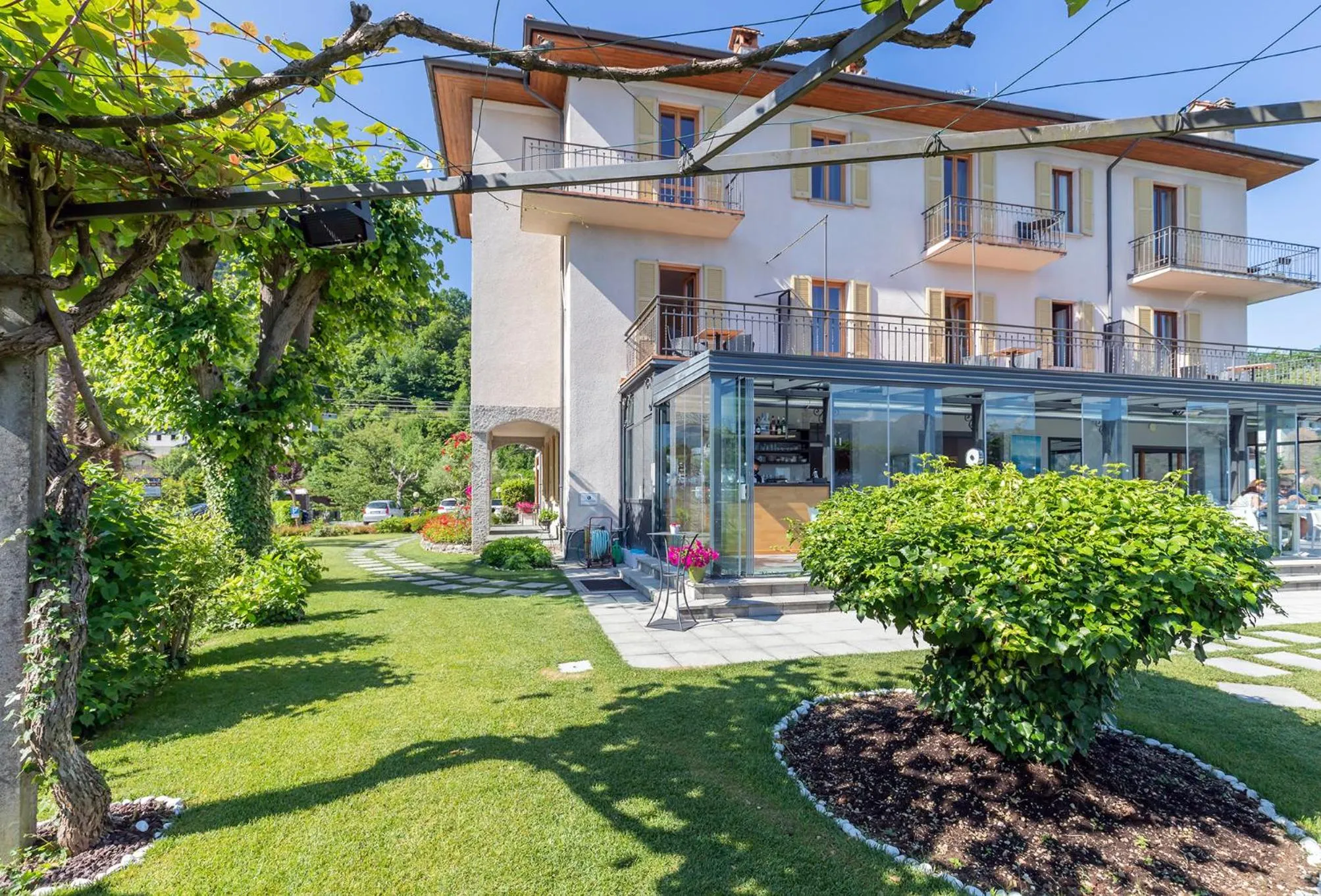 Property building in Hotel Il Perlo