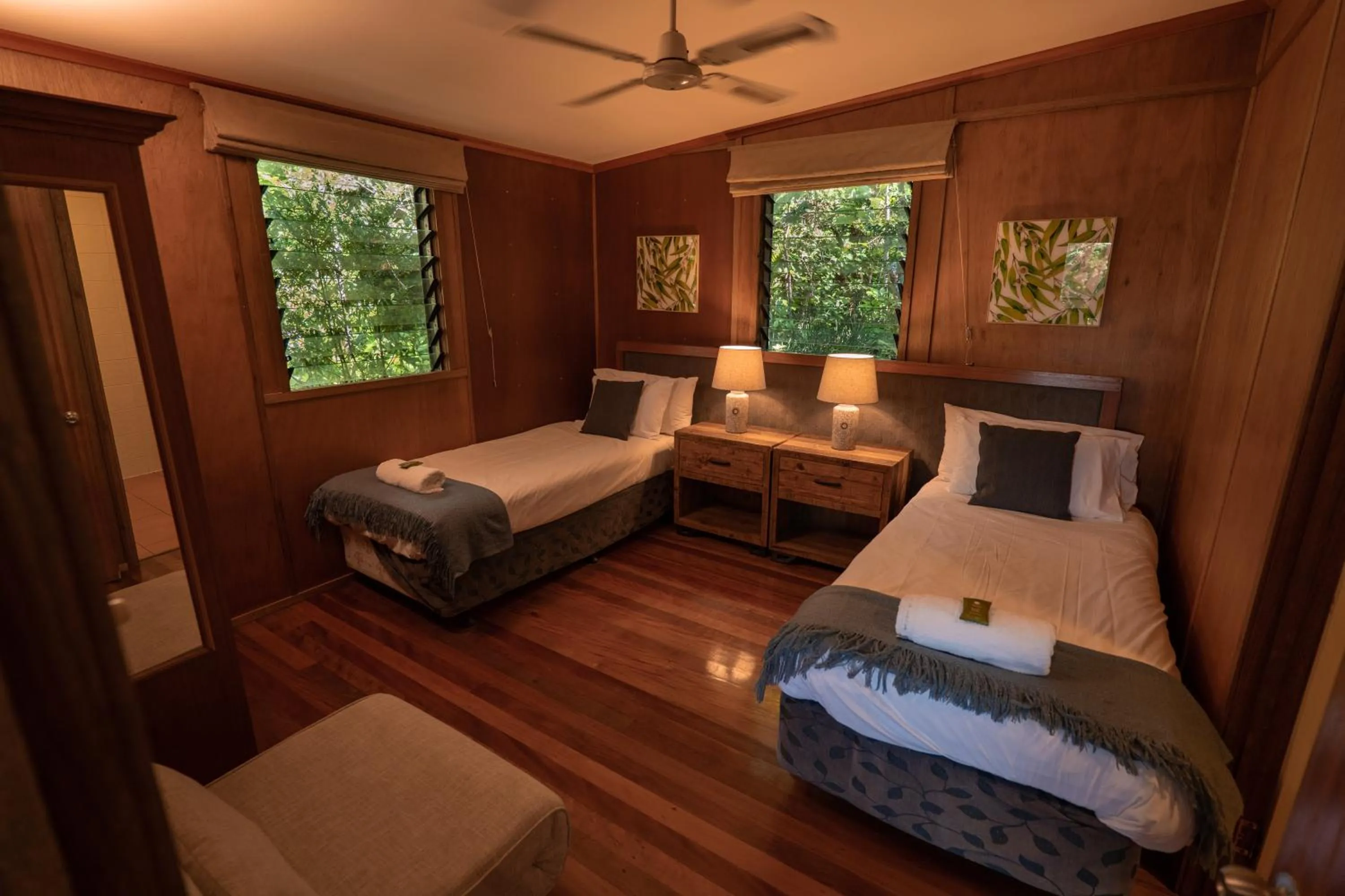 Bedroom, Bed in Whispering Valley Cottage Retreat