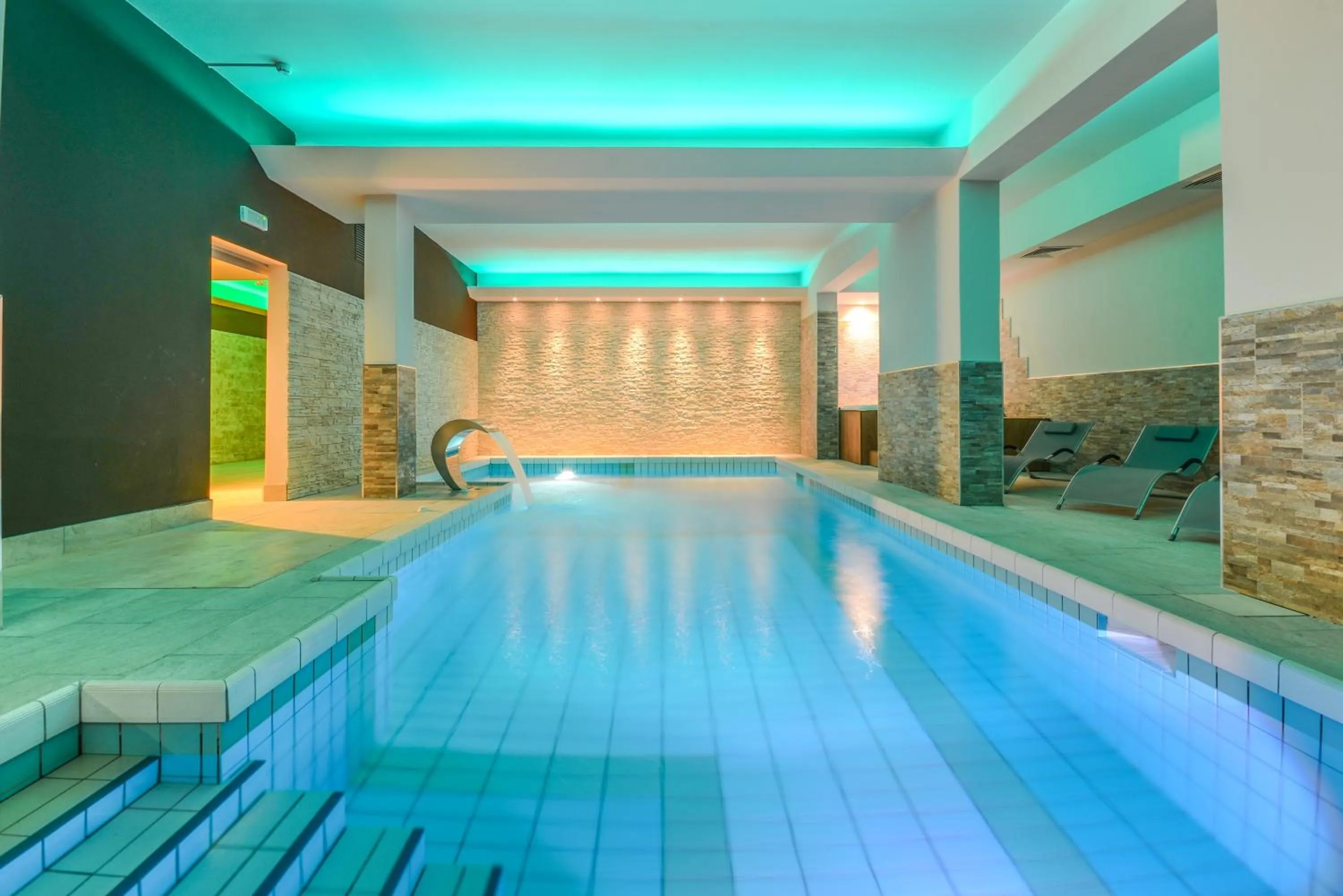 Shower in Hotel Oliveto