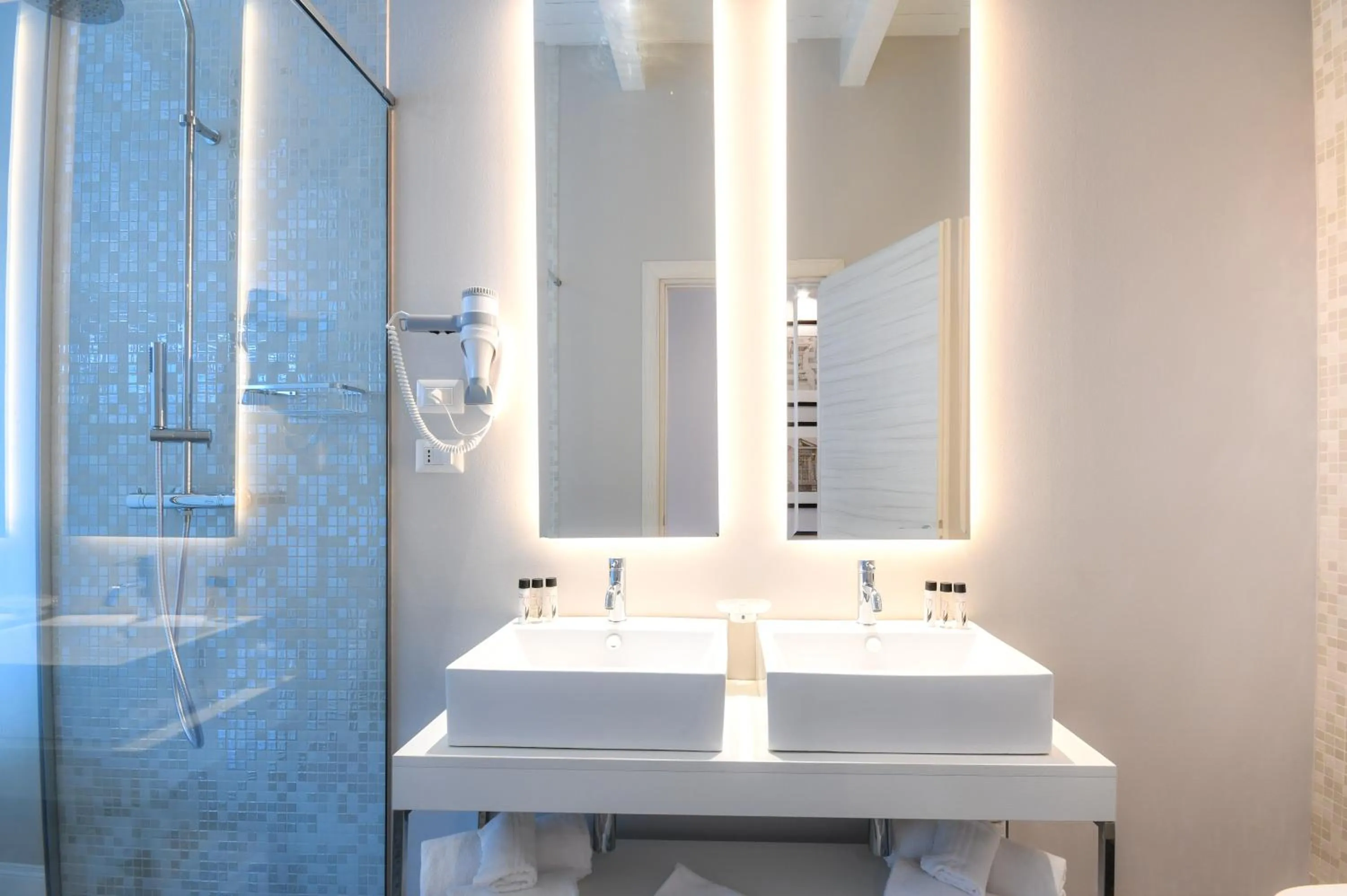 Bathroom in Hotel Oliveto