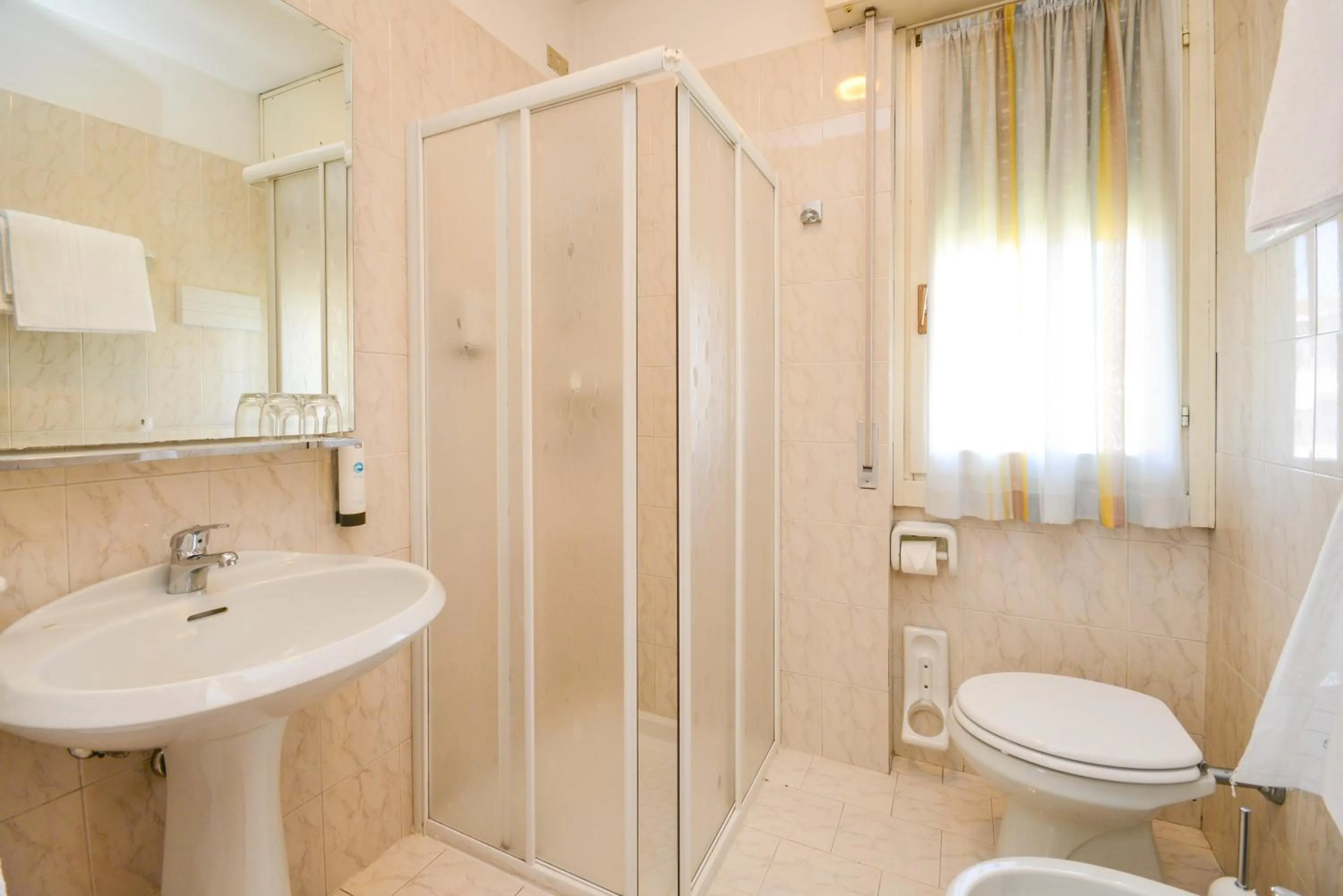 Bathroom in Hotel Oliveto