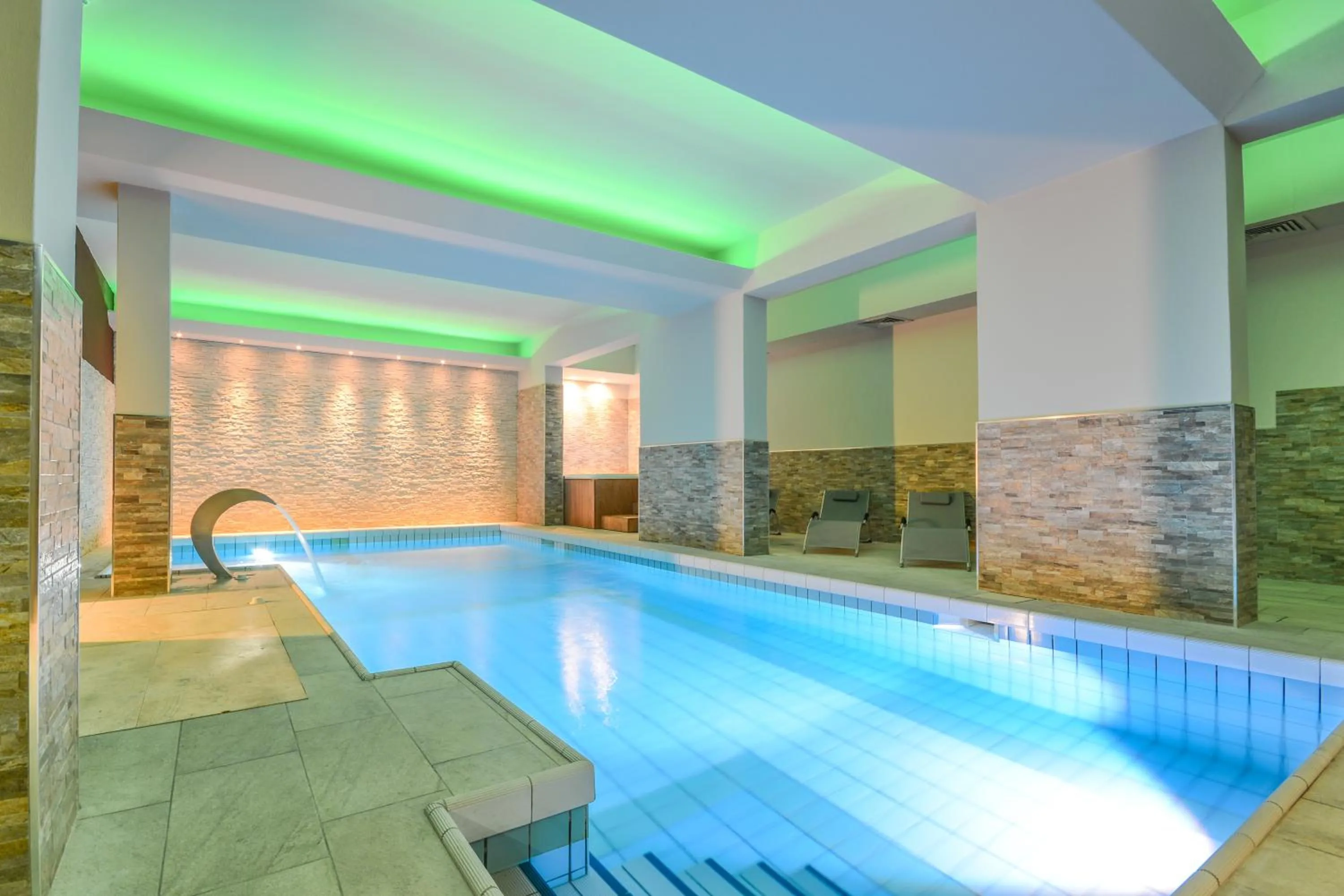 Shower in Hotel Oliveto