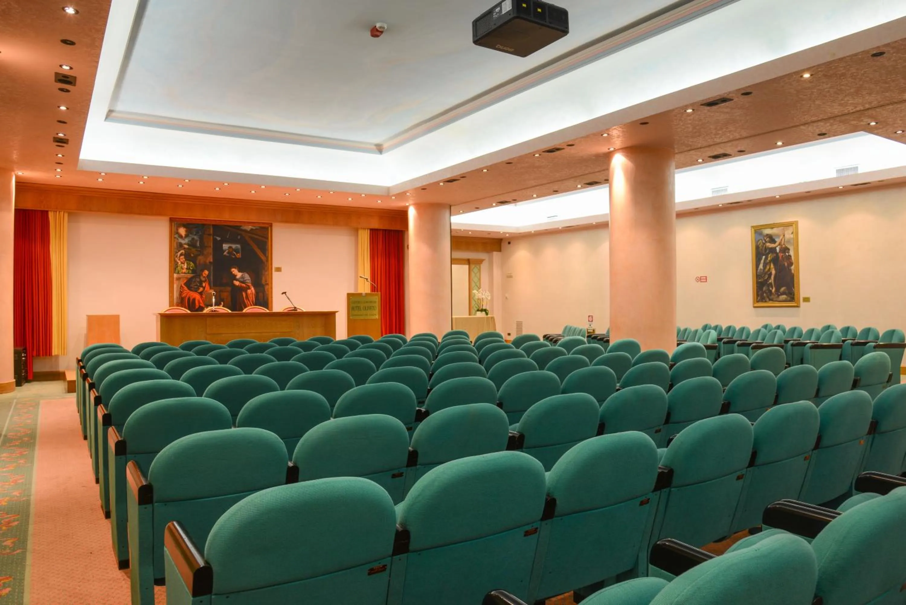 Meeting/conference room in Hotel Oliveto