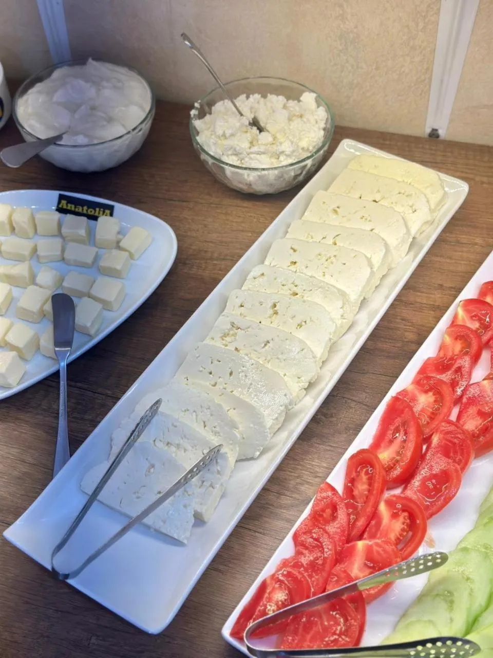 Food and drinks in Hotel Aira Plaza