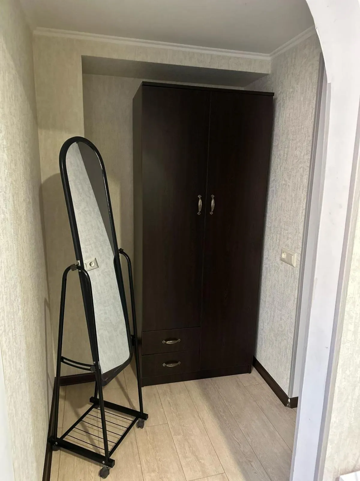wardrobe in Hotel Aira Plaza