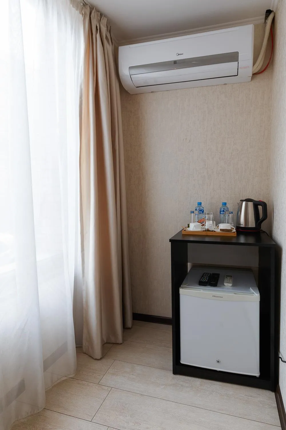 Coffee/tea facilities in Hotel Aira Plaza