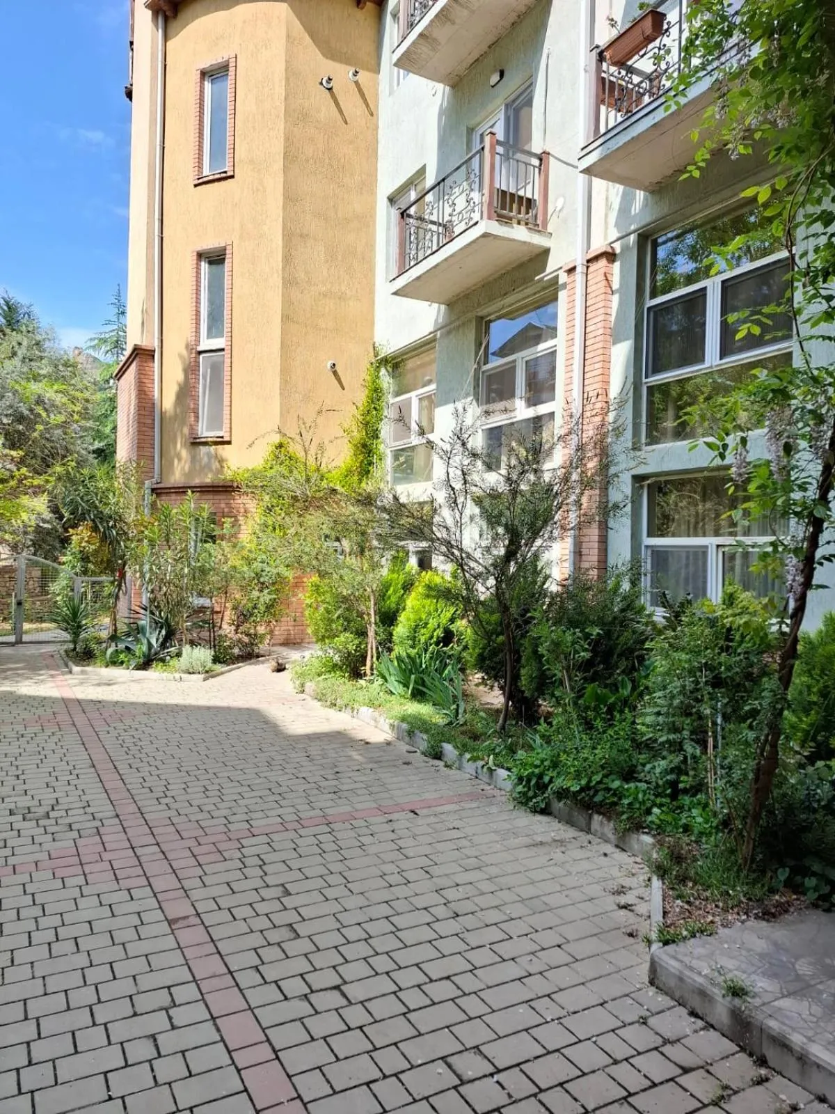 Property building in Hotel Aira Plaza