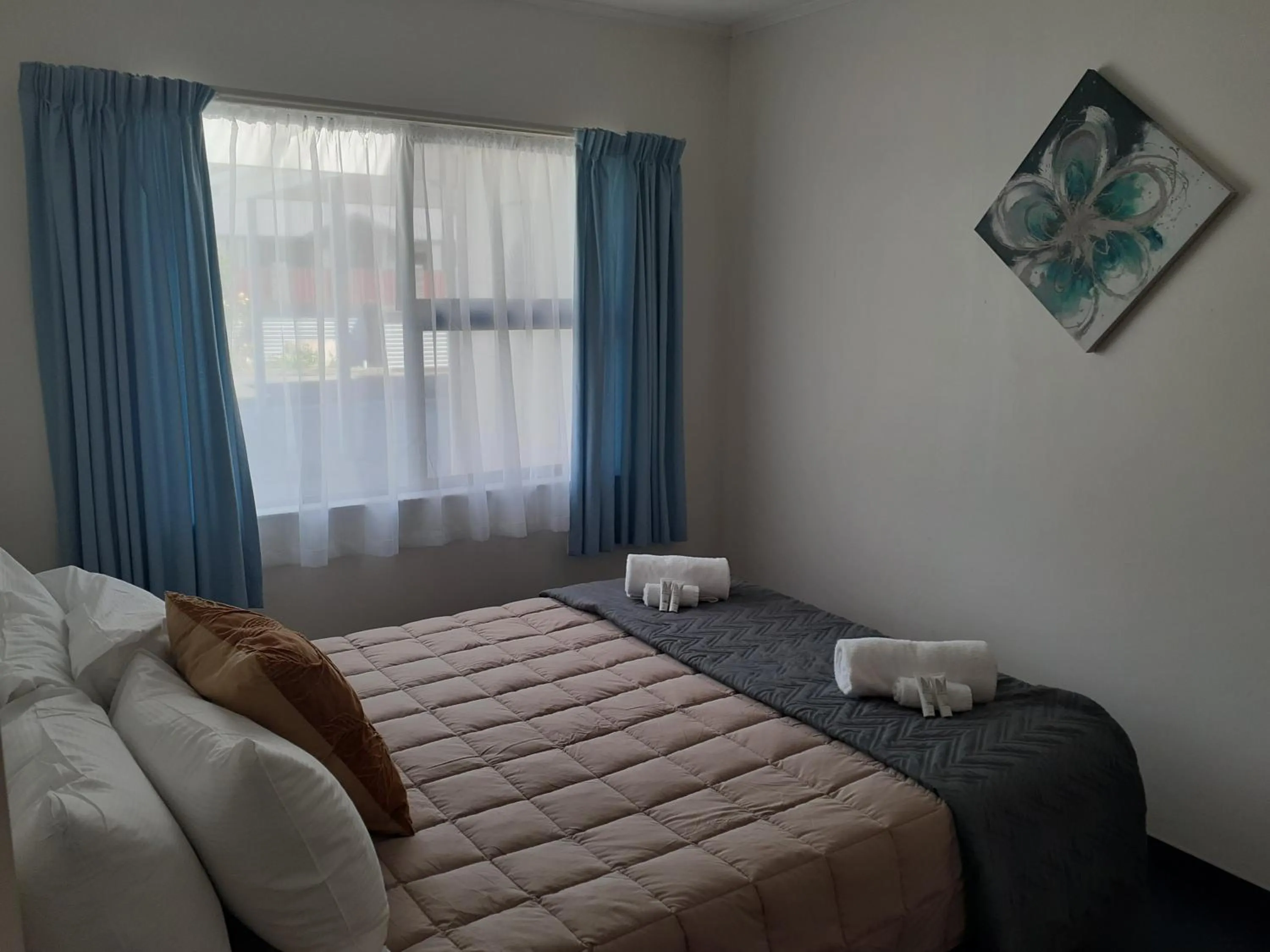 Two-Bedroom Apartment in Golden Bay Motel