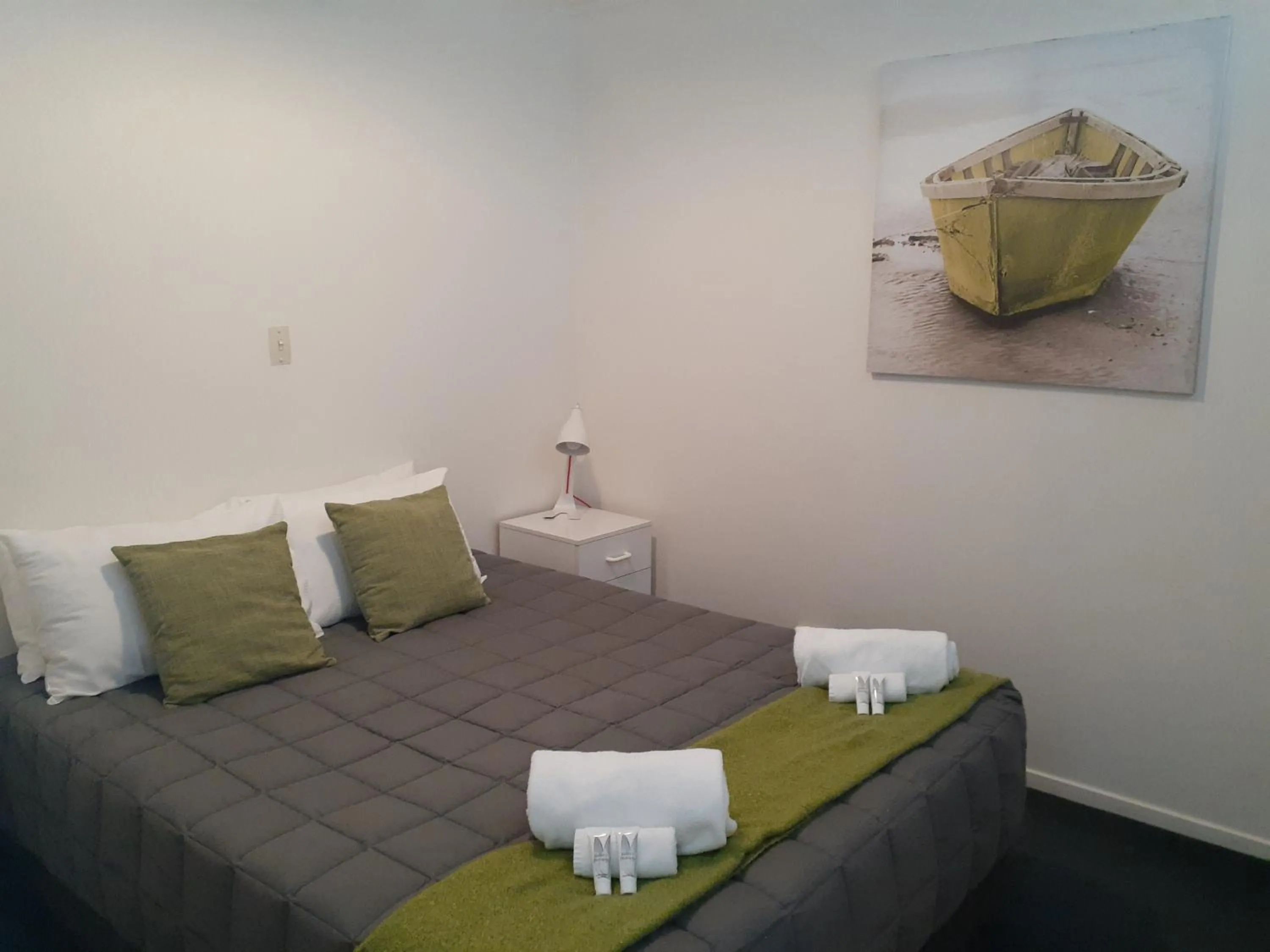 One-Bedroom Apartment in Golden Bay Motel