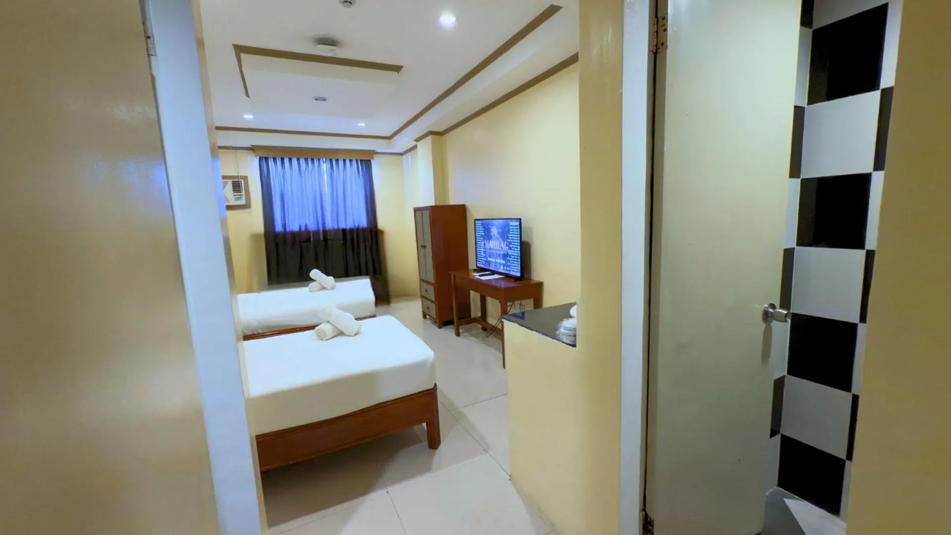 Bedroom, Bed in Whiterock Beach Hotel and Waterpark