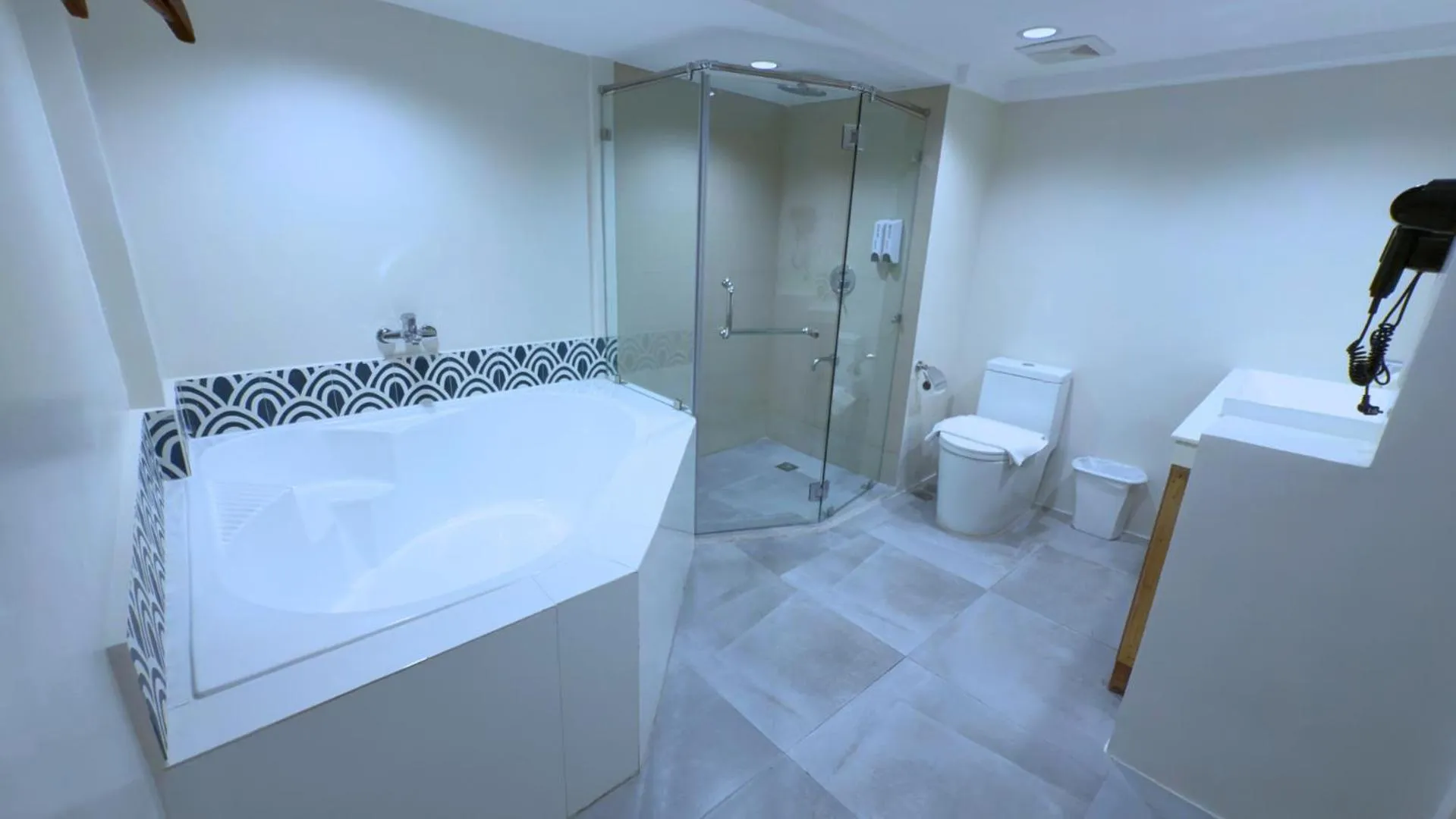 Bathroom in Whiterock Beach Hotel and Waterpark