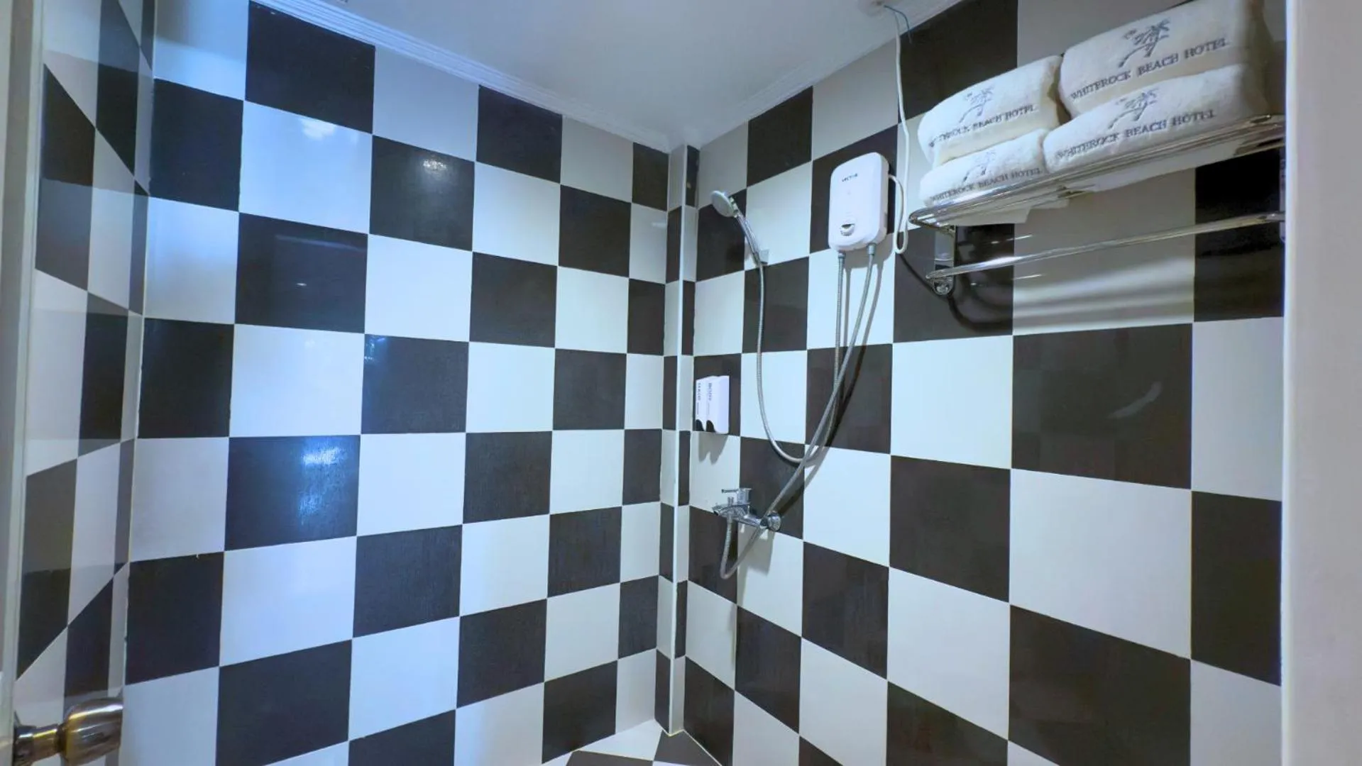 Bathroom in Whiterock Beach Hotel and Waterpark