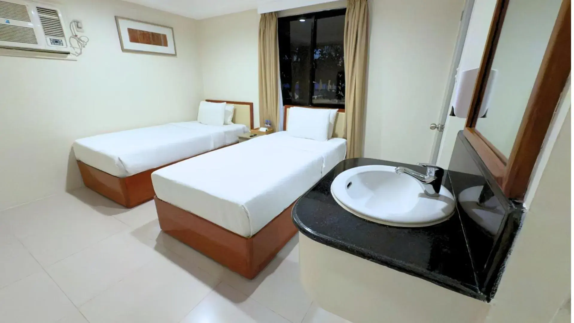 3-Bedroom Beachfront Villa in Whiterock Beach Hotel and Waterpark 3-Bedroom Beachfront Villa in Whiterock Beach Hotel and Waterpark