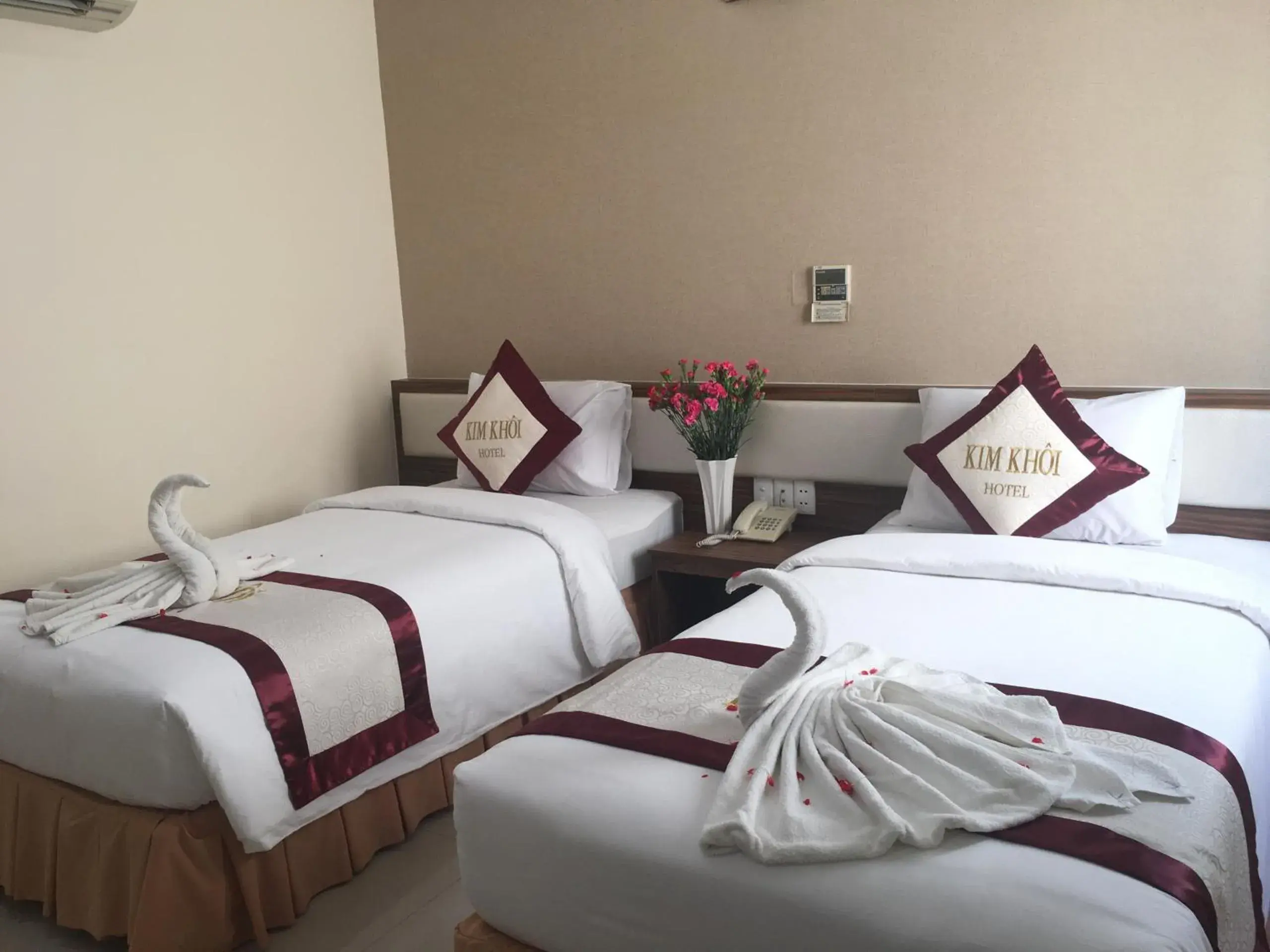 Twin Room with View in Kim Khoi Hotel Twin Room with View in Kim Khoi Hotel