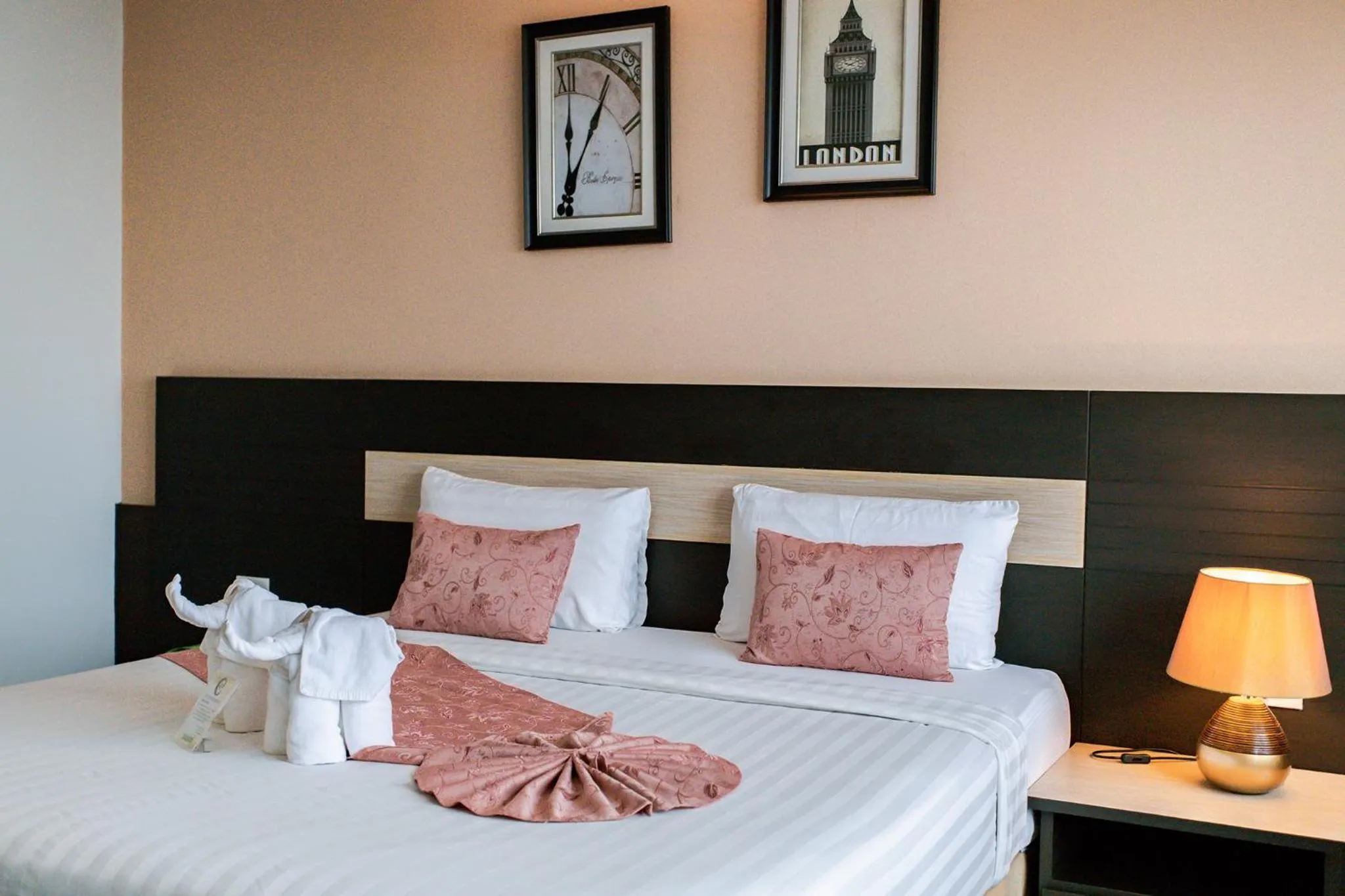 Bed in The Centris Hotel Phatthalung