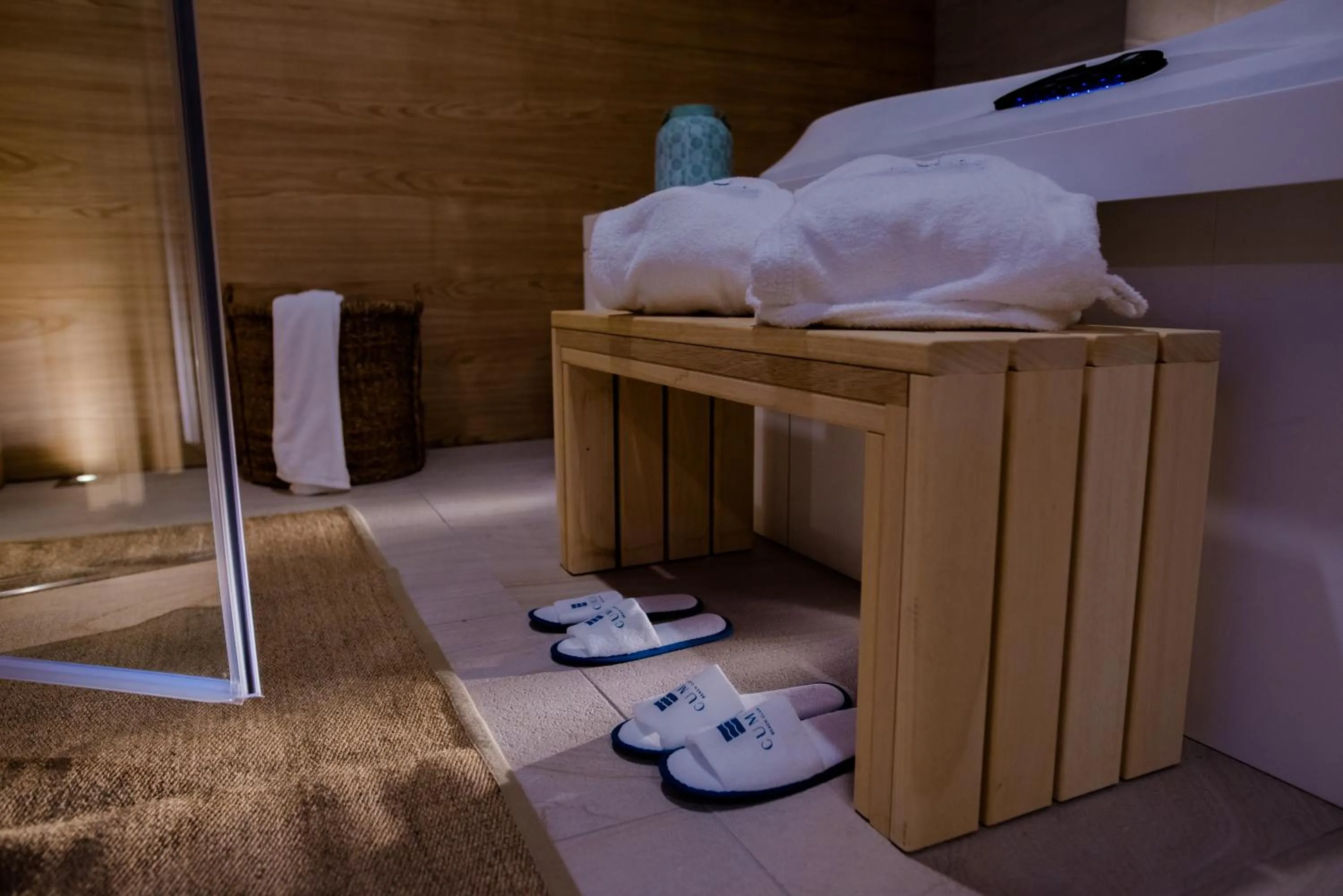 Spa and wellness centre/facilities, Bed in Cumeja Beach Club & Hotel