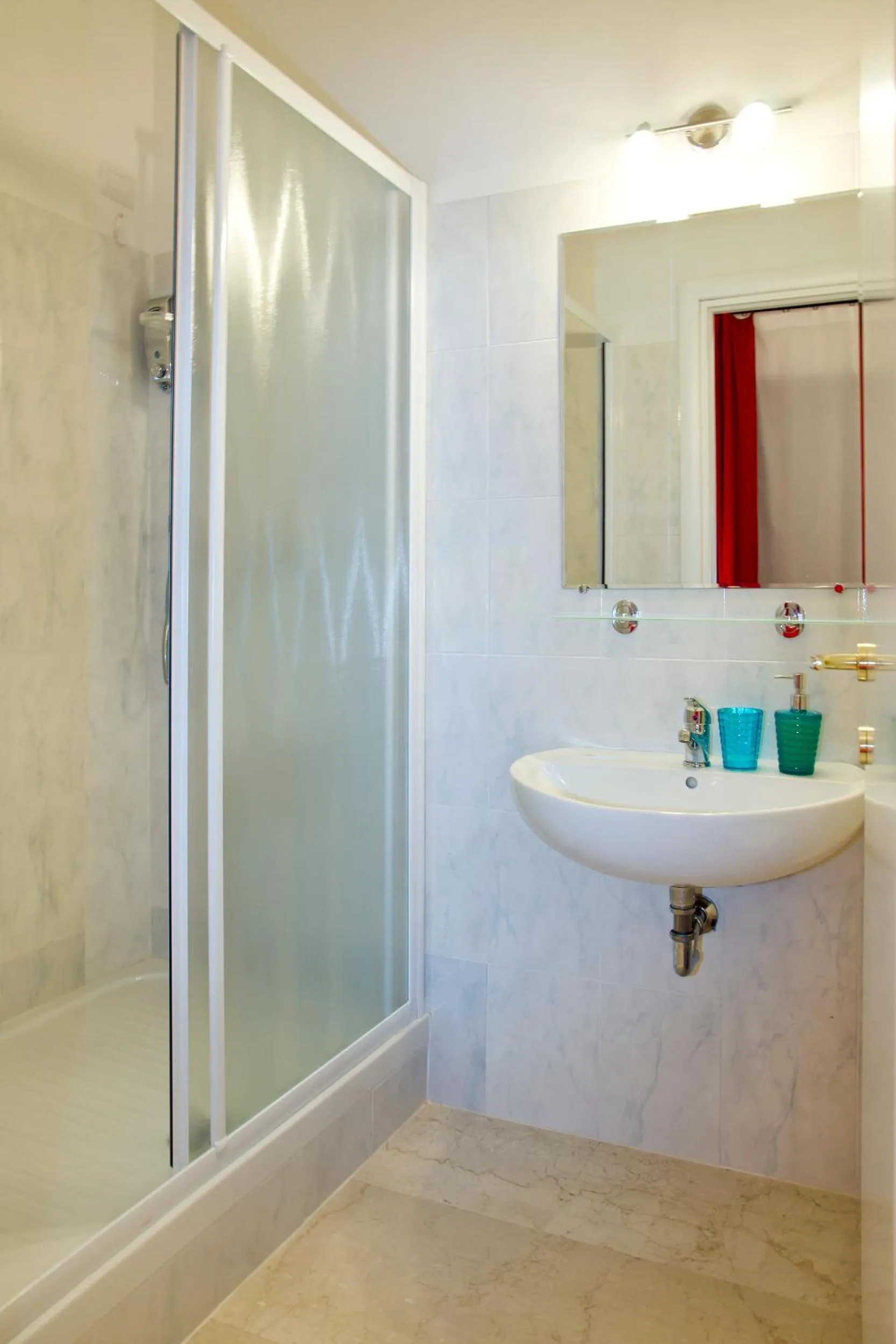 Shower in Vatican Dream