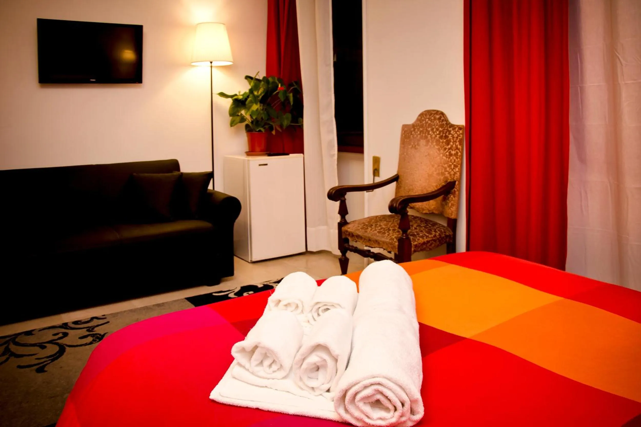 Shower, Bed in Vatican Dream