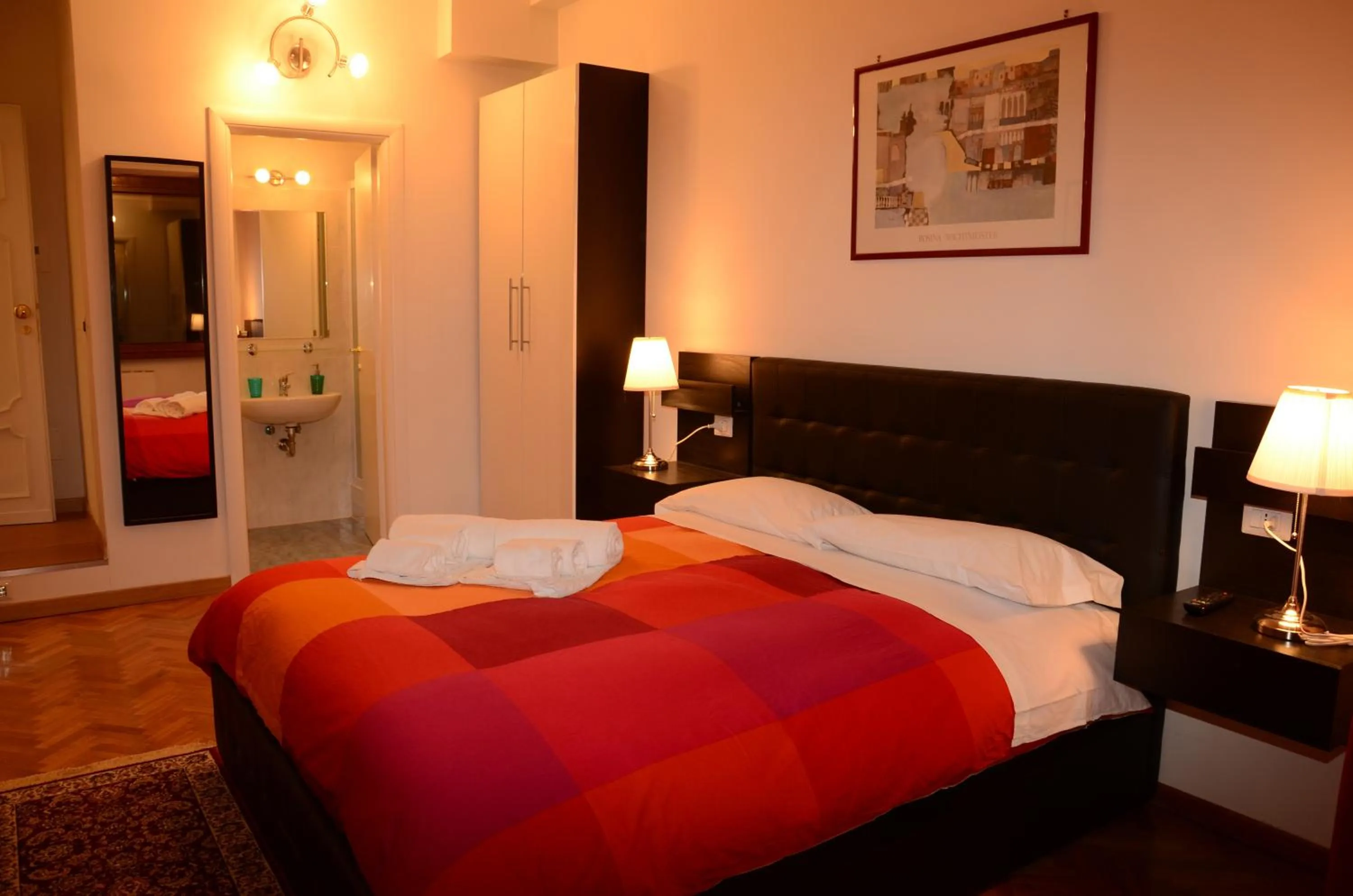 Bathroom, Bed in Vatican Dream