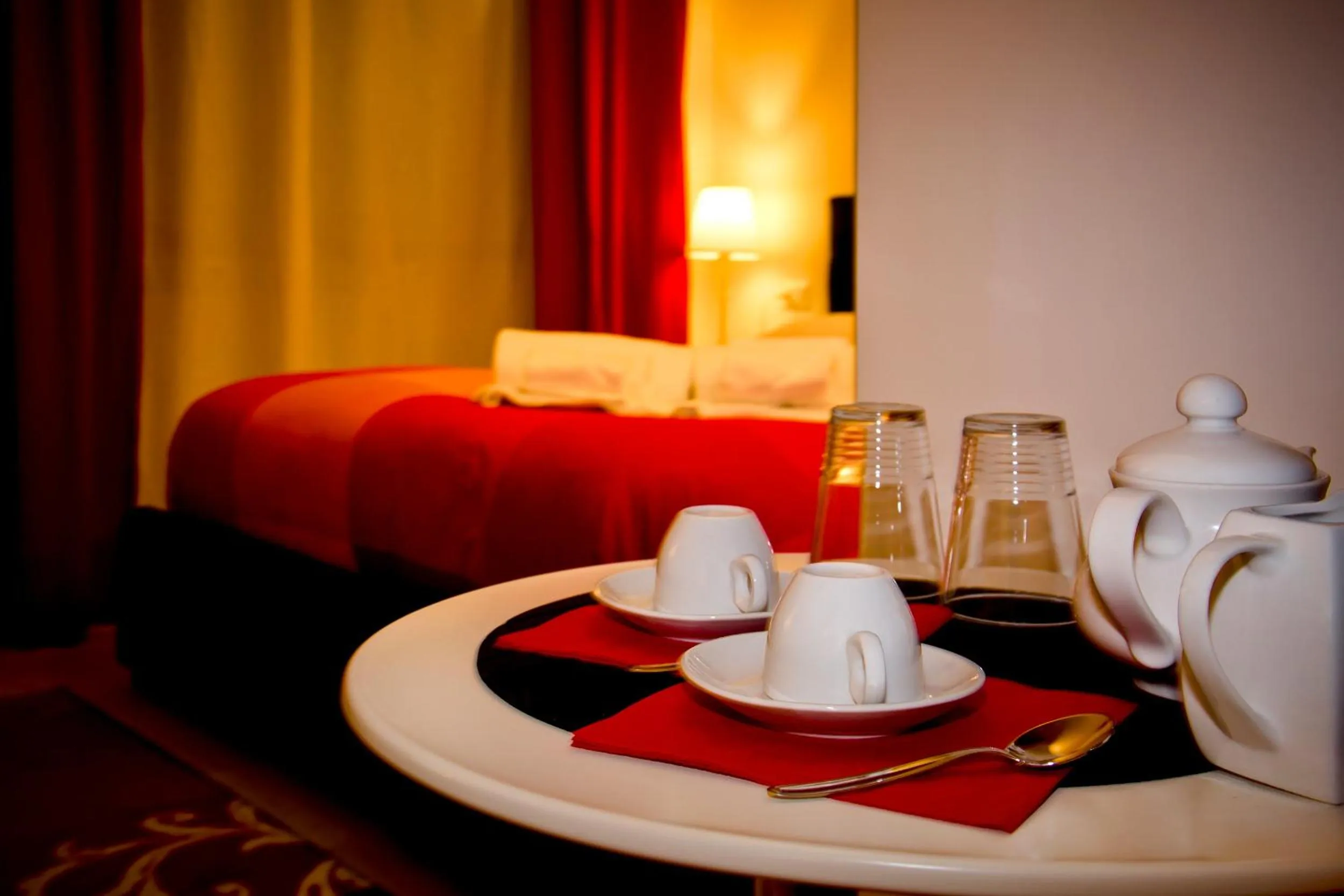 Shower, Bed in Vatican Dream