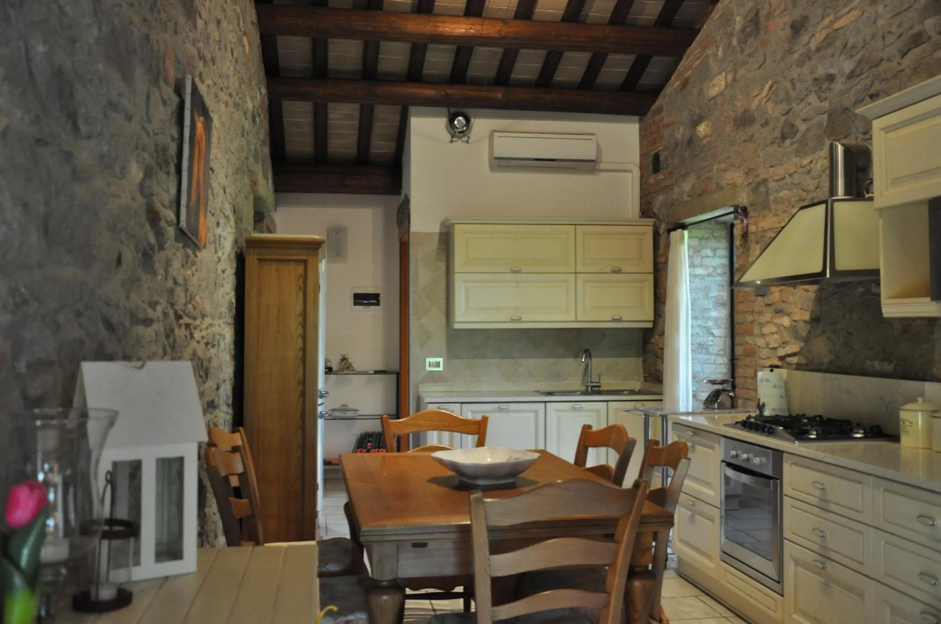 Kitchen or kitchenette in Aiceltis