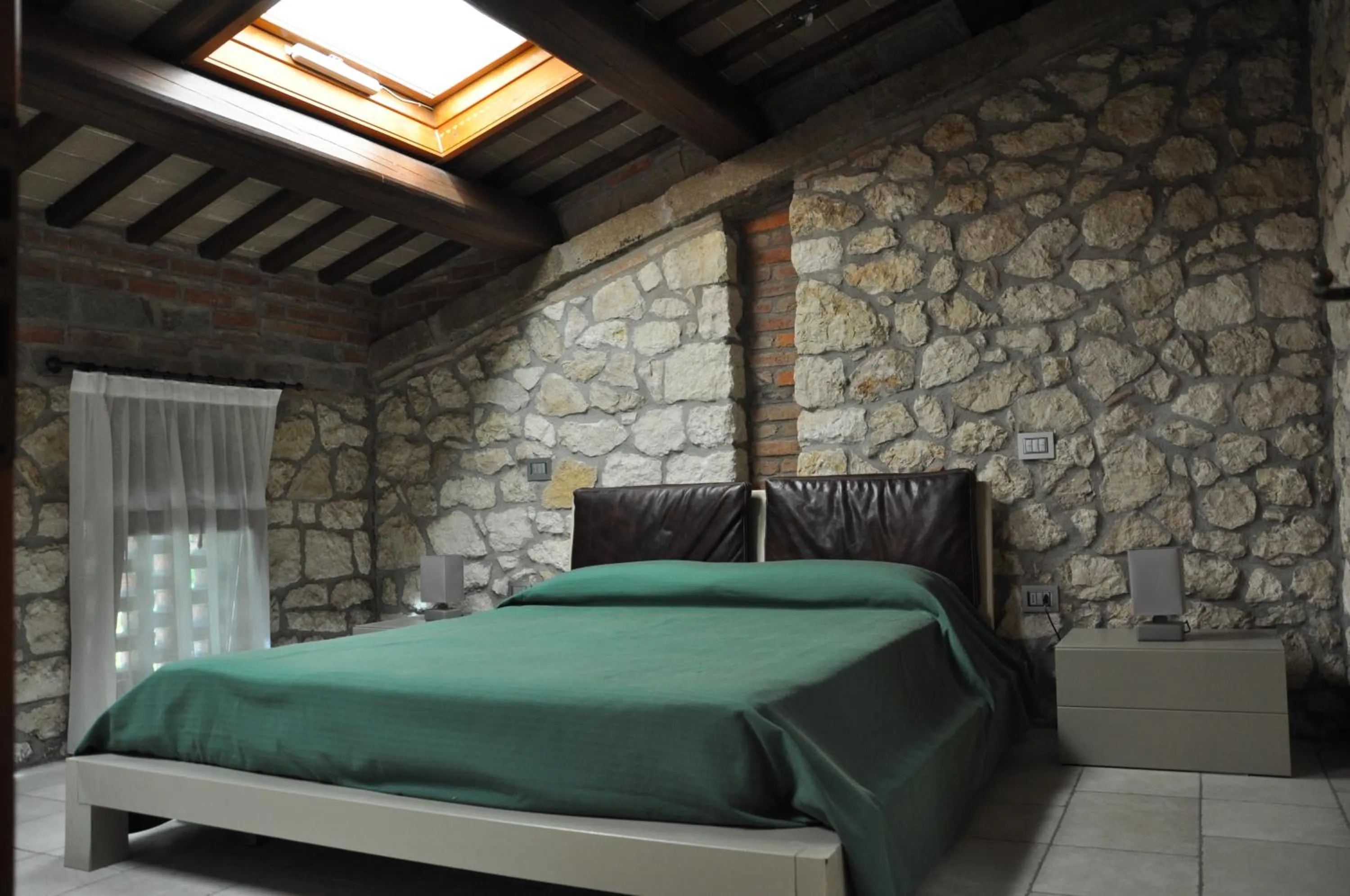 Bedroom, Bed in Aiceltis