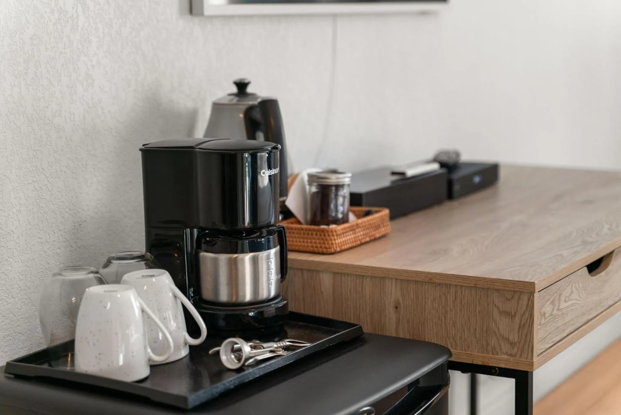 Coffee/tea facilities in Kettle Valley Beach Resort