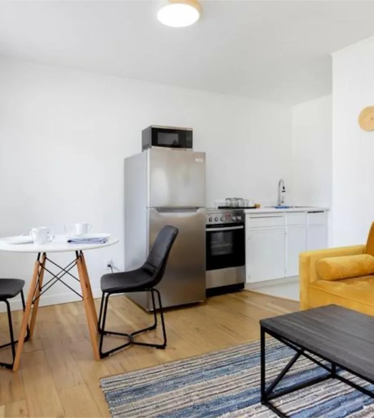 Kitchen or kitchenette in Kettle Valley Beach Resort