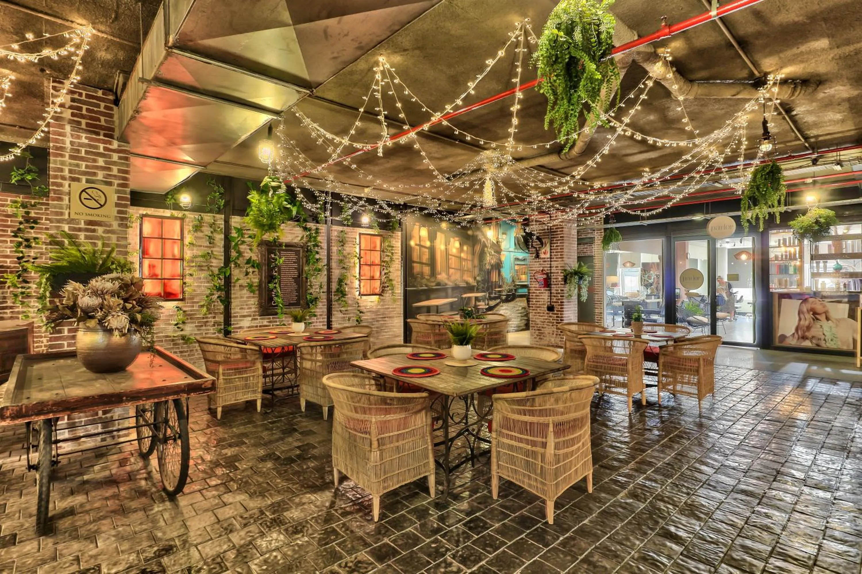 Restaurant/places to eat in Heritage Square Apartments