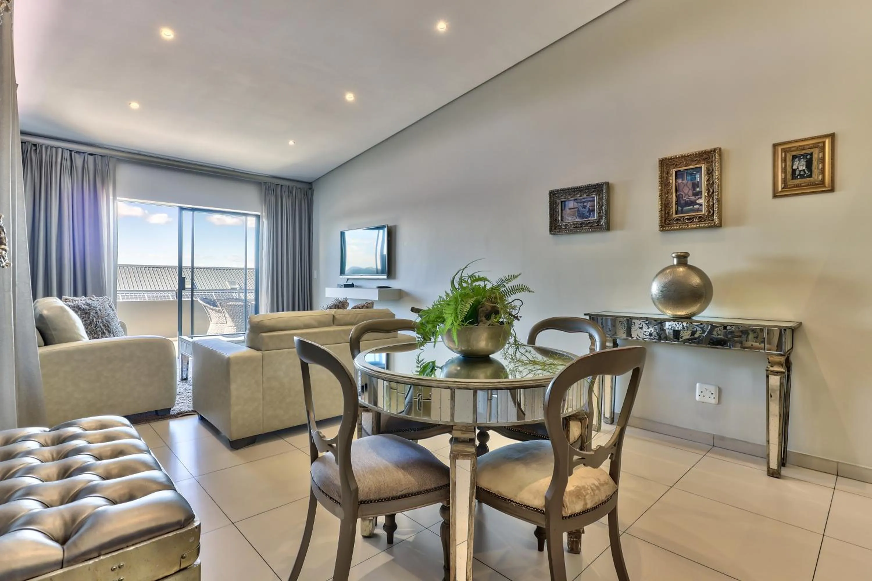 Living room in Heritage Square Apartments