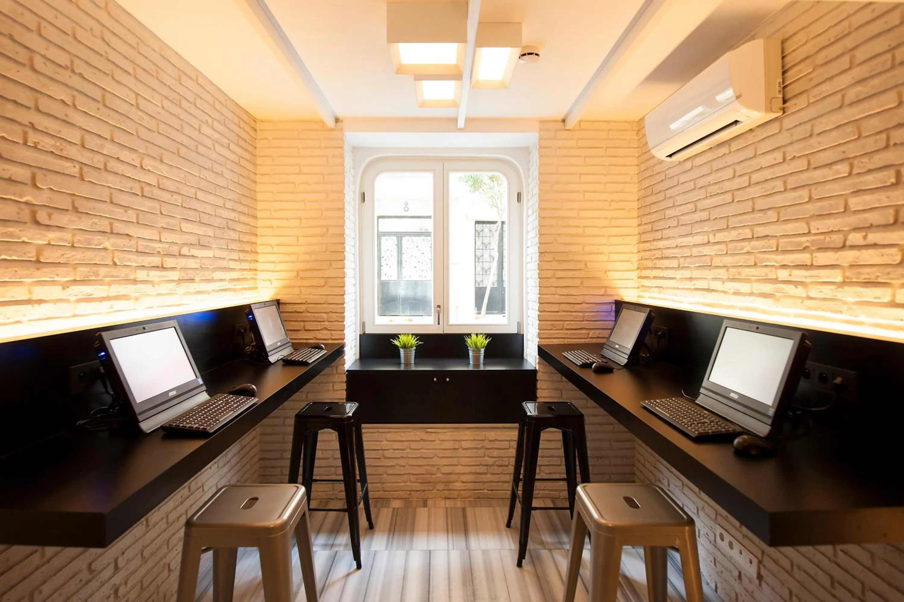 Communal lounge/ TV room in Wabi Hostels