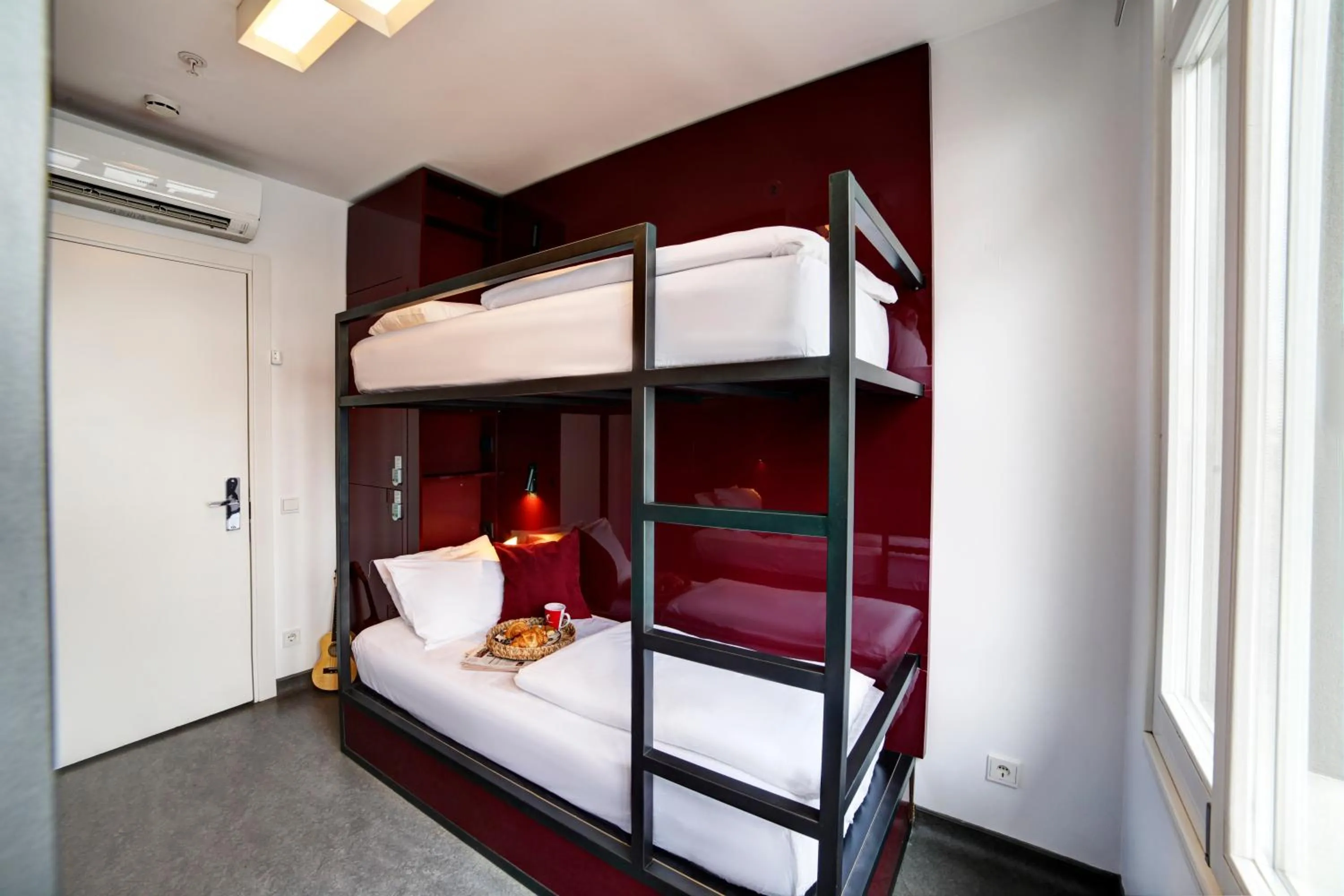 Photo of the whole room, Bed in Wabi Hostels