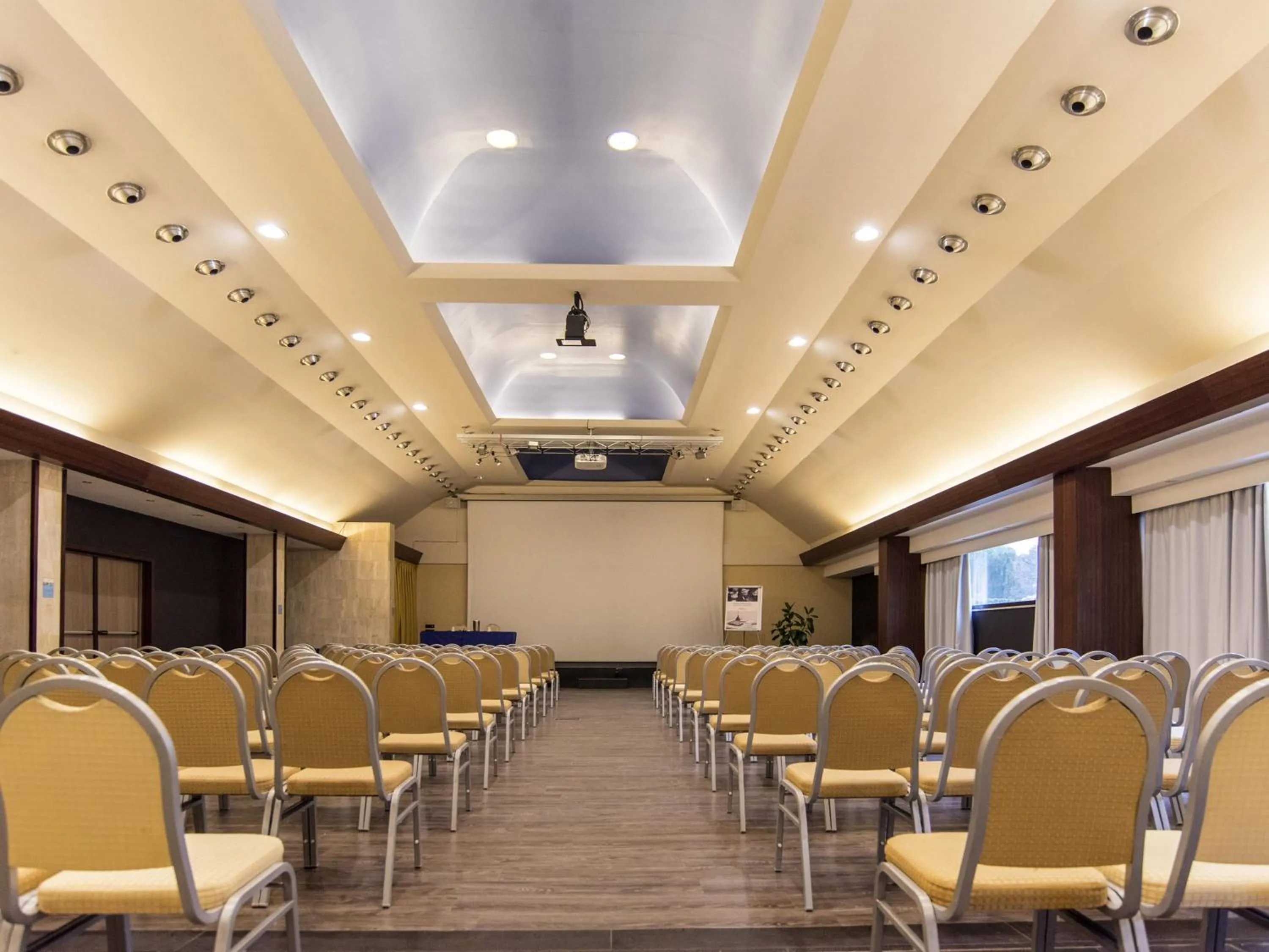 Meeting/conference room in Mercure Roma West