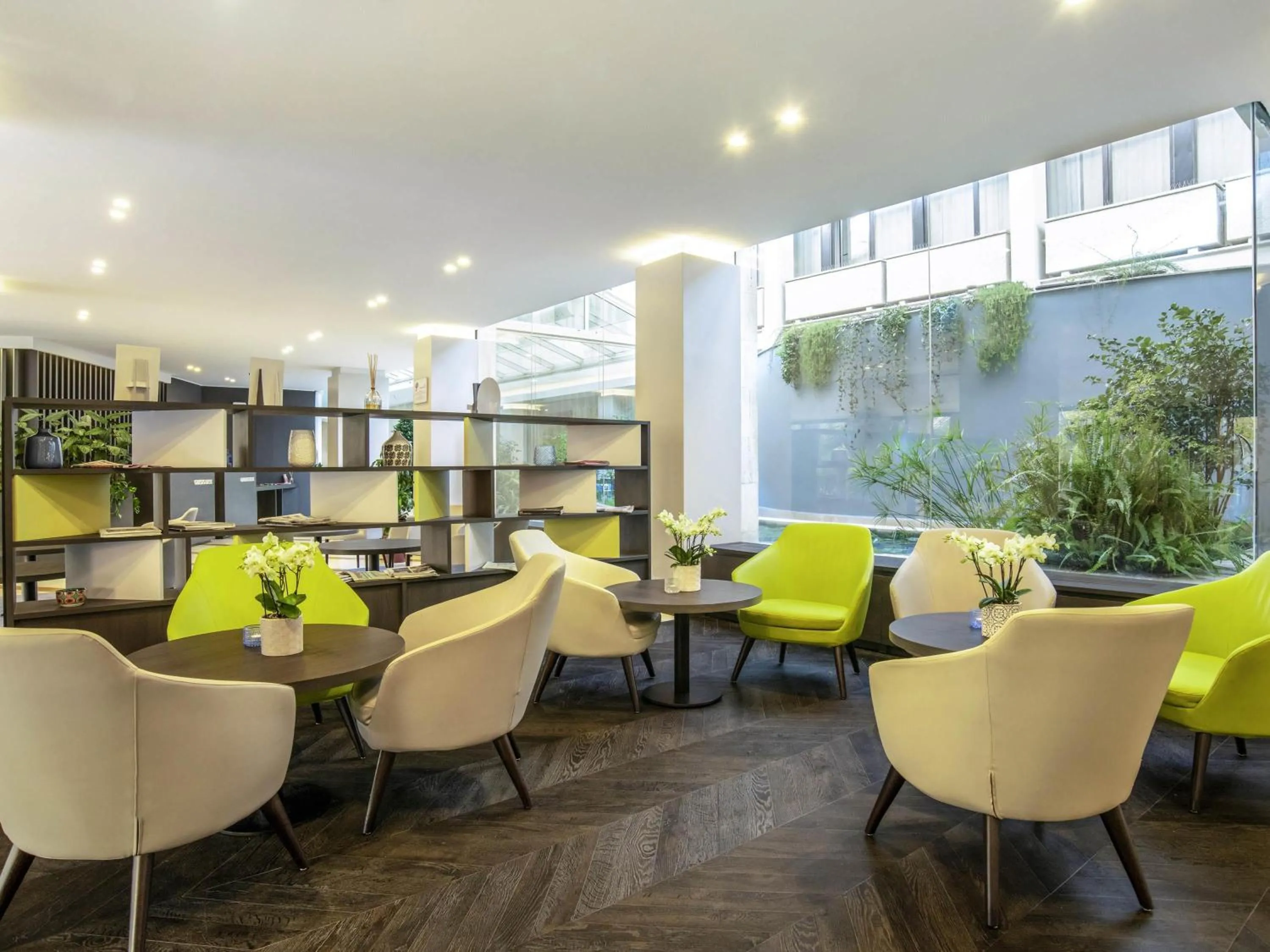 Property building in Mercure Roma West