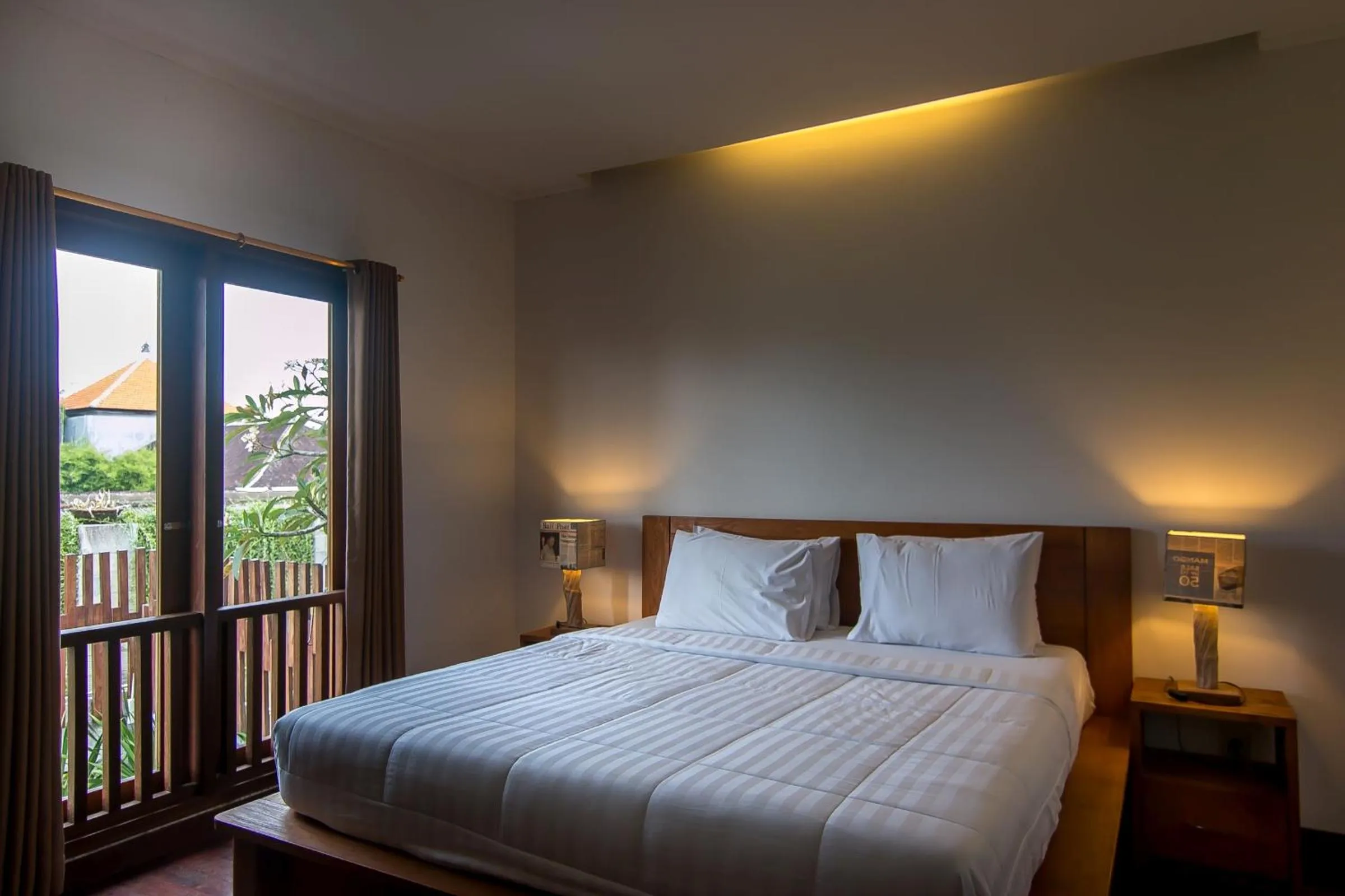 Bedroom, Bed in Delu Villas & Suite
