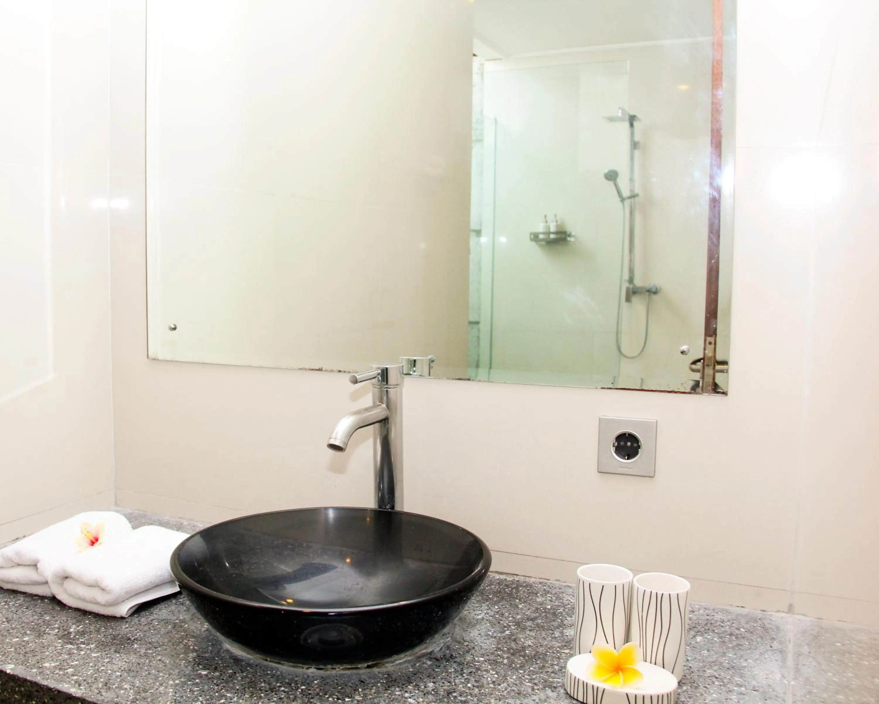 Bathroom in Delu Villas & Suite