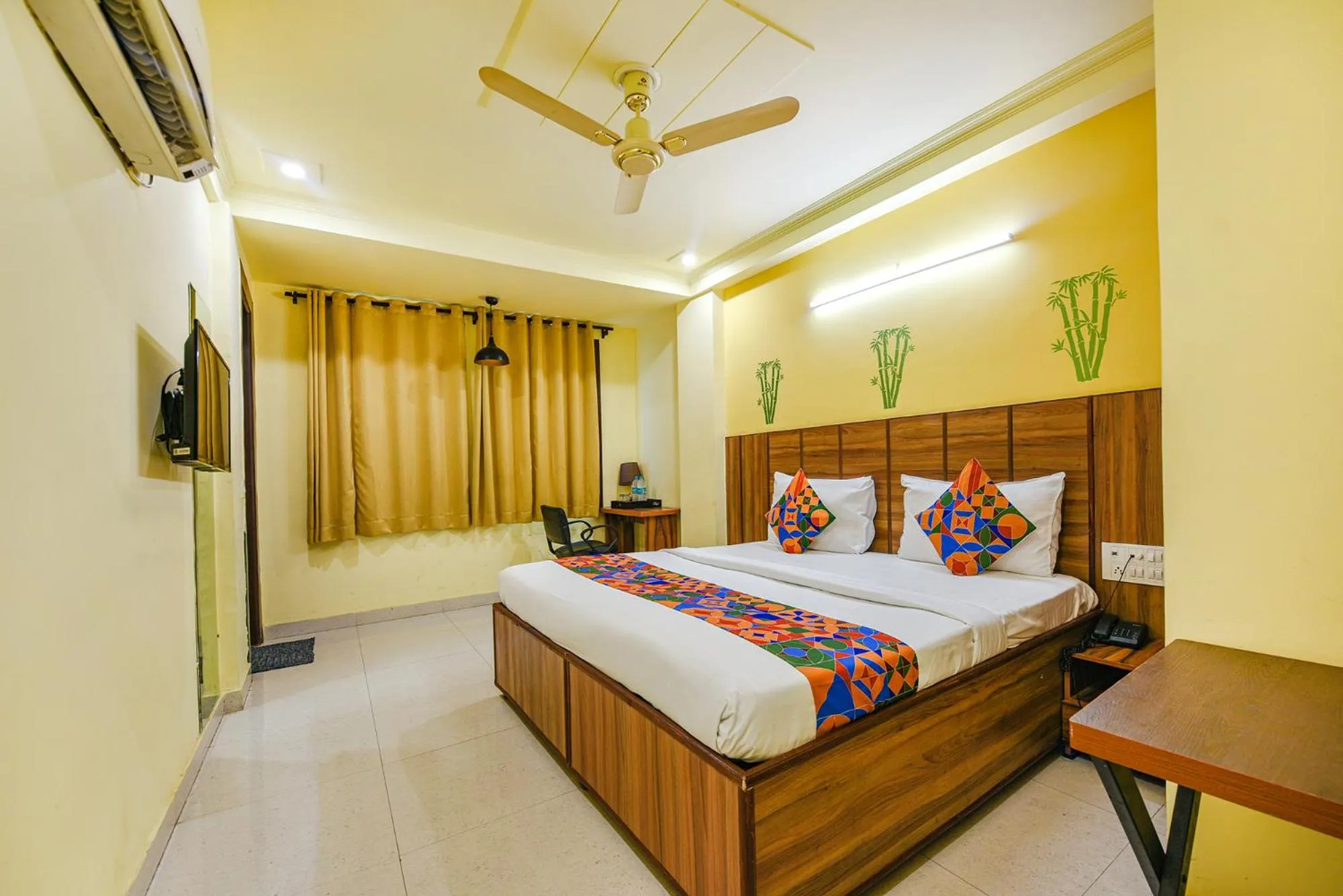 Bed in FabHotel Ishtara Auberge - Nr Yashobhoomi Convention Centre