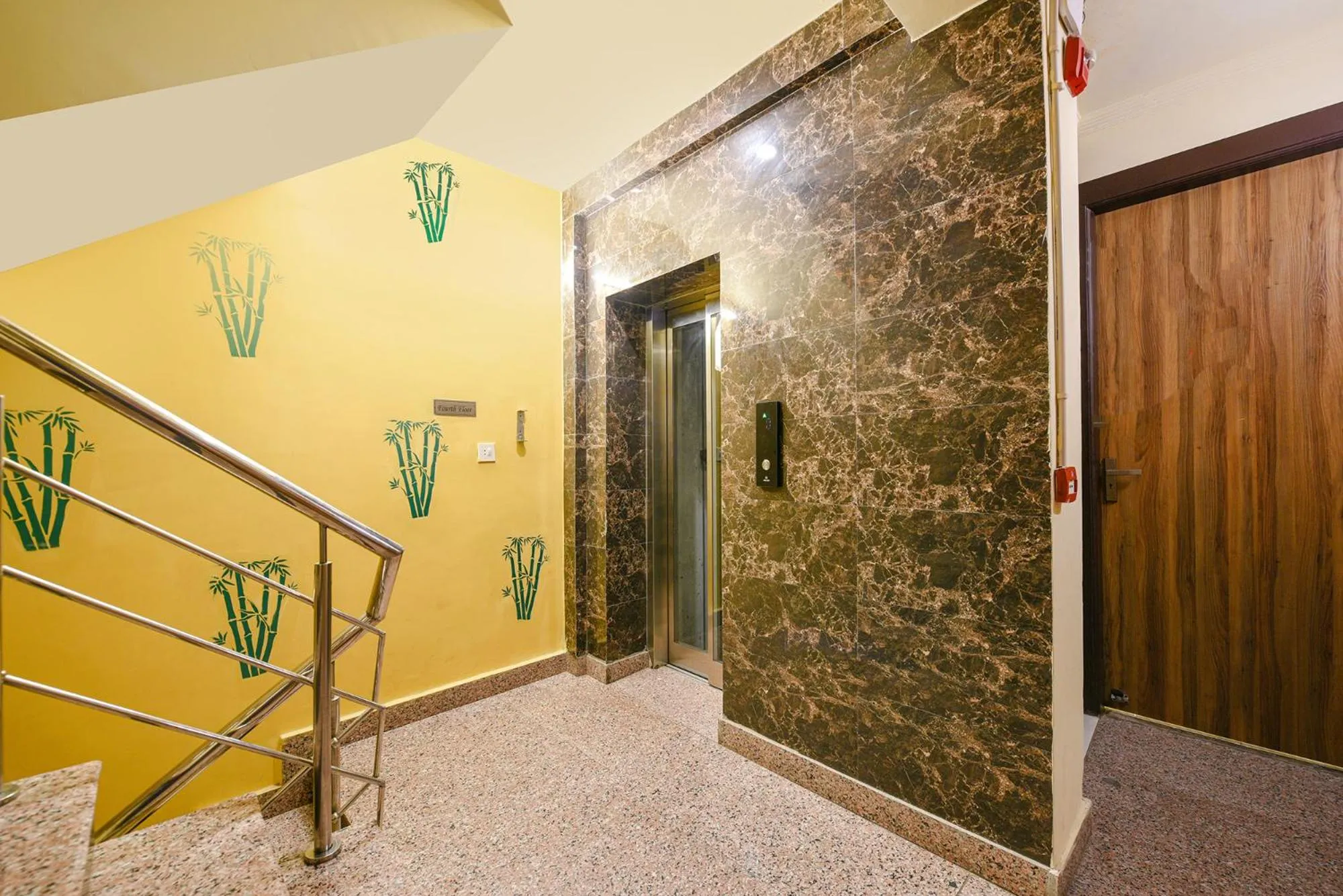 Lobby or reception in FabHotel Ishtara Auberge - Nr Yashobhoomi Convention Centre