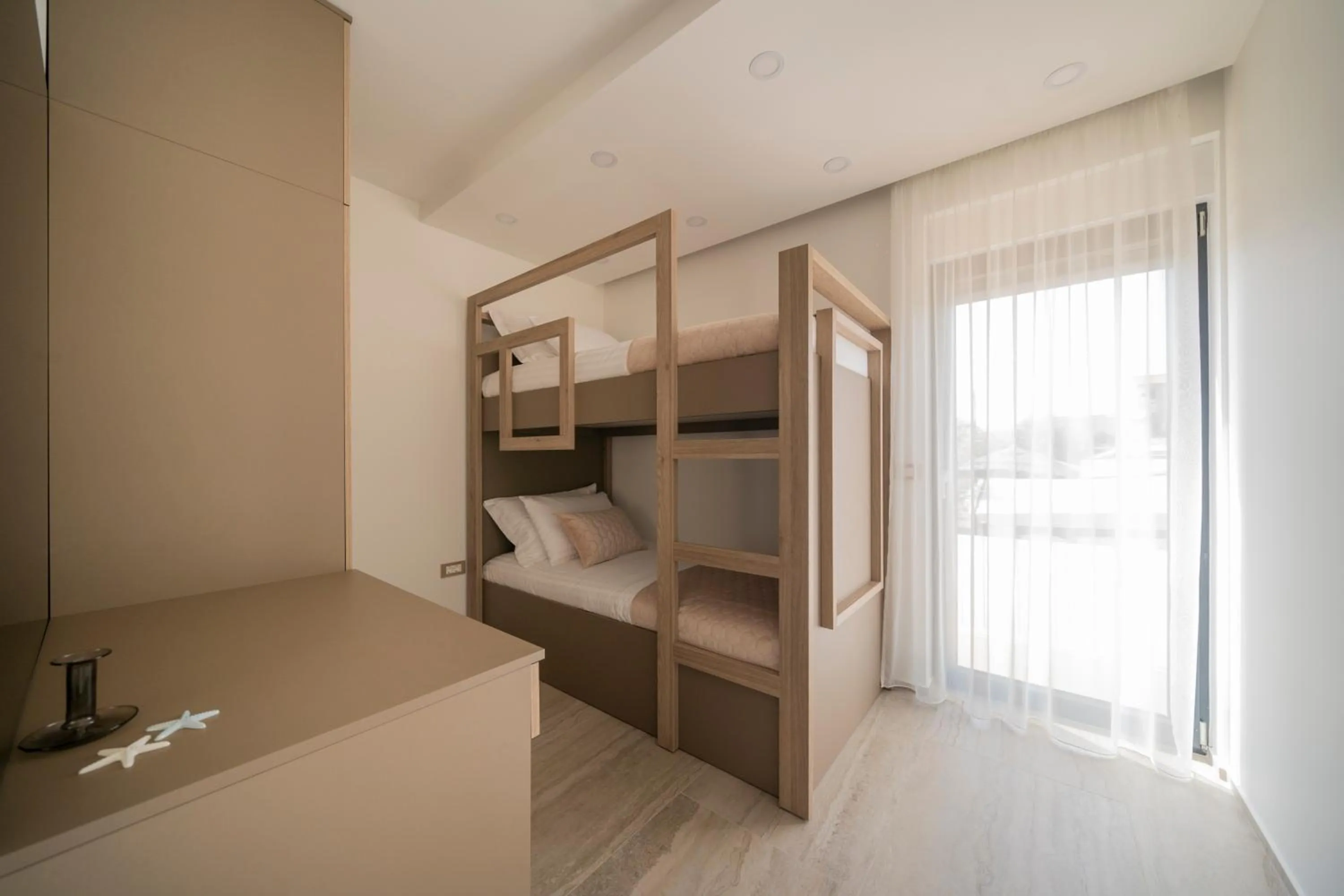 bunk bed, Bed in DʻArt Villa