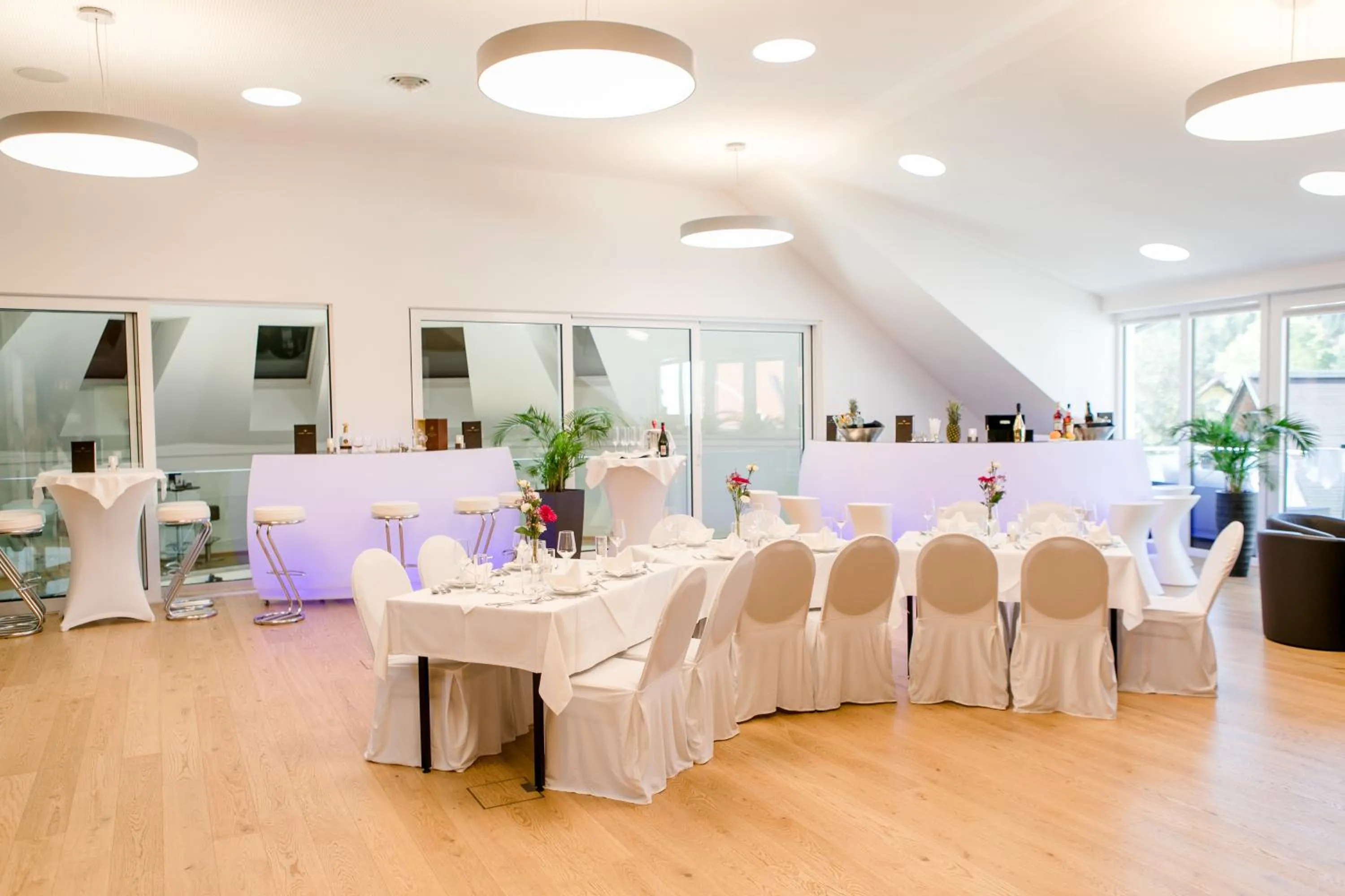 Restaurant/places to eat in R&R Residenzen HOTEL