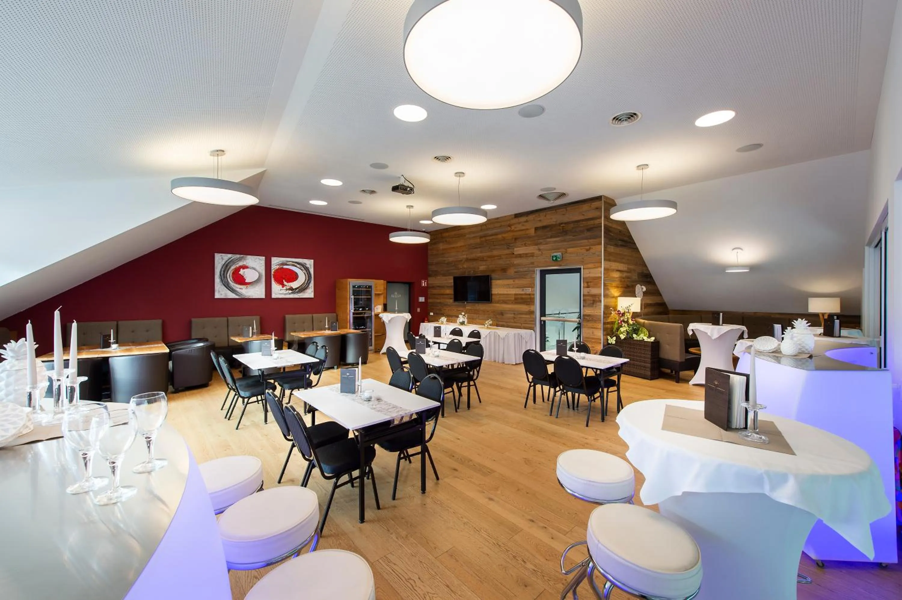 Restaurant/places to eat in R&R Residenzen HOTEL