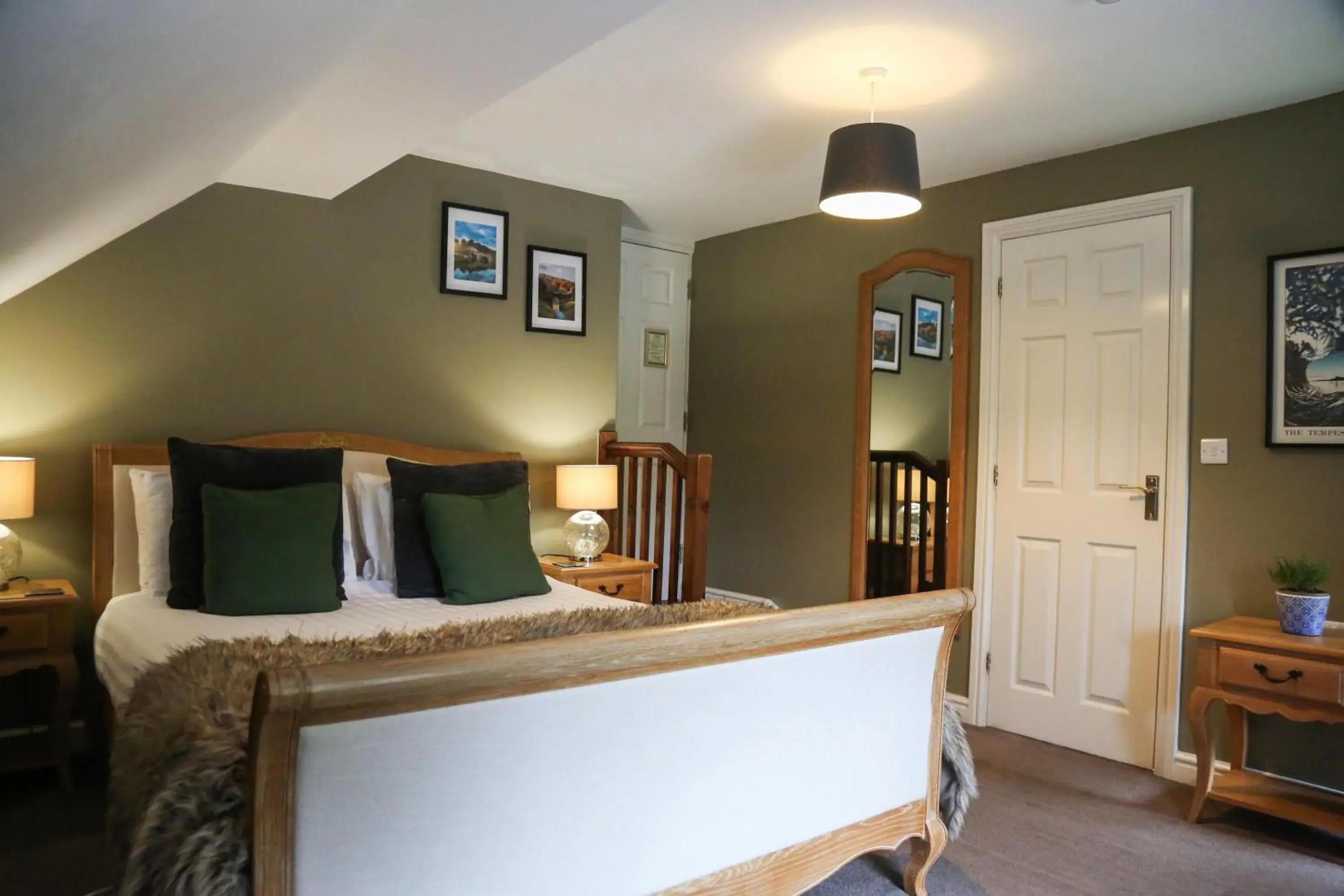 Double Room in The Charlton Arms Double Room in The Charlton Arms