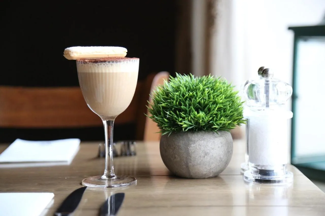 Drinks in The Charlton Arms